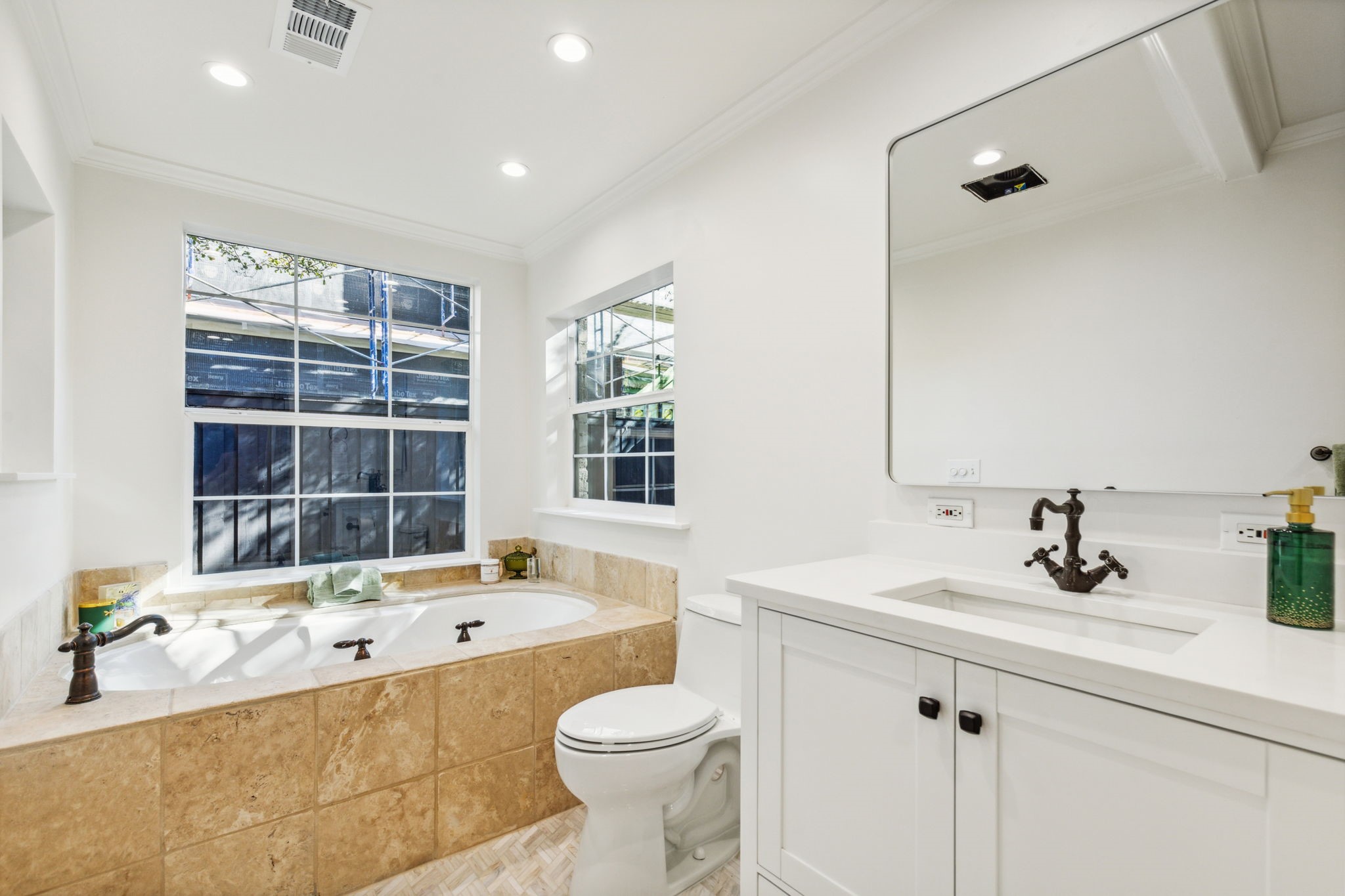 6255 Richmond Avenue Dallas TX 75214
