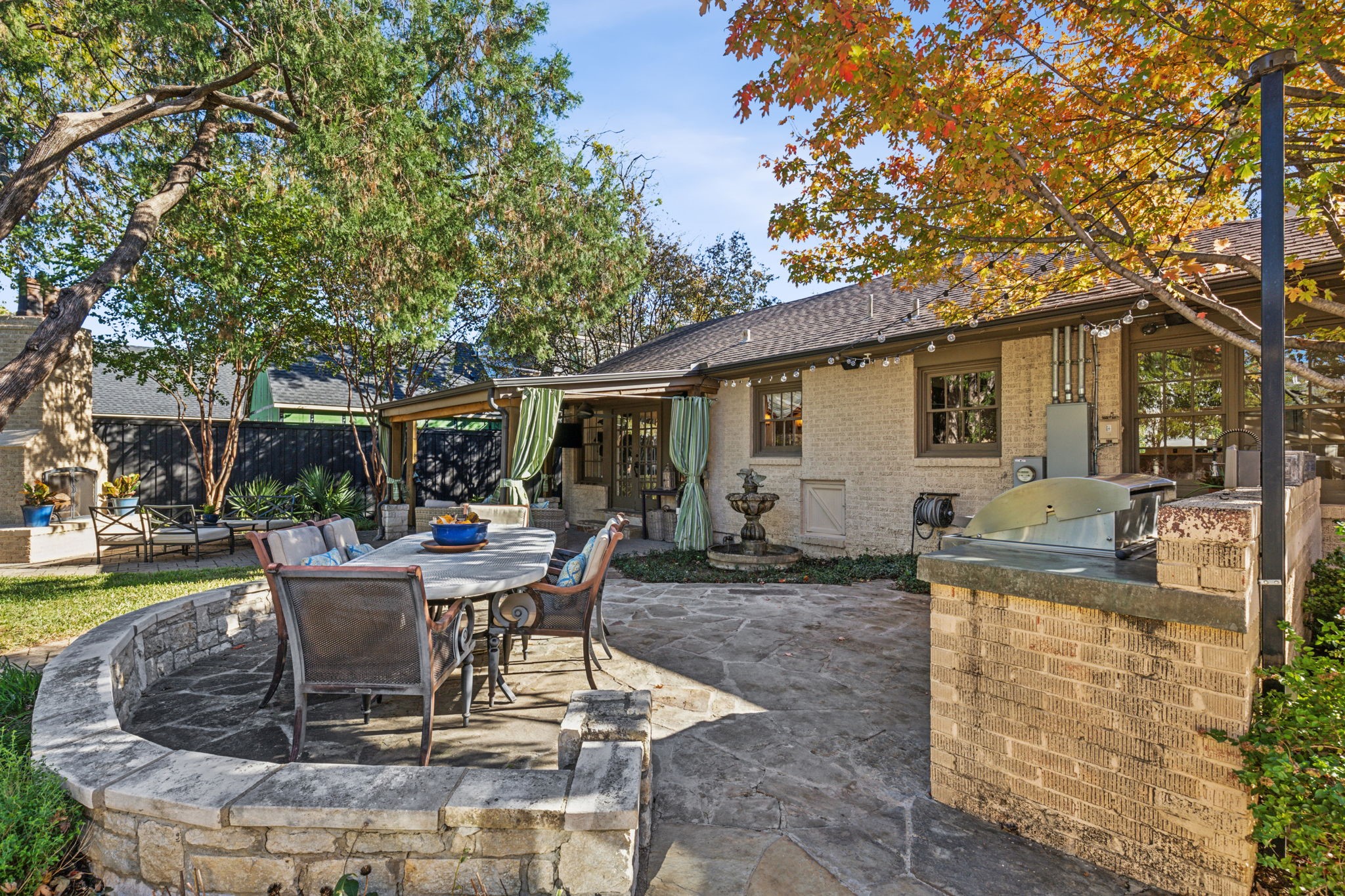 6255 Richmond Avenue Dallas TX 75214