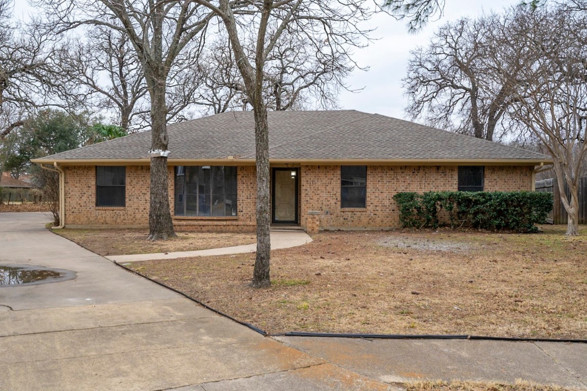 1307 Quanah Street Irving TX 75060