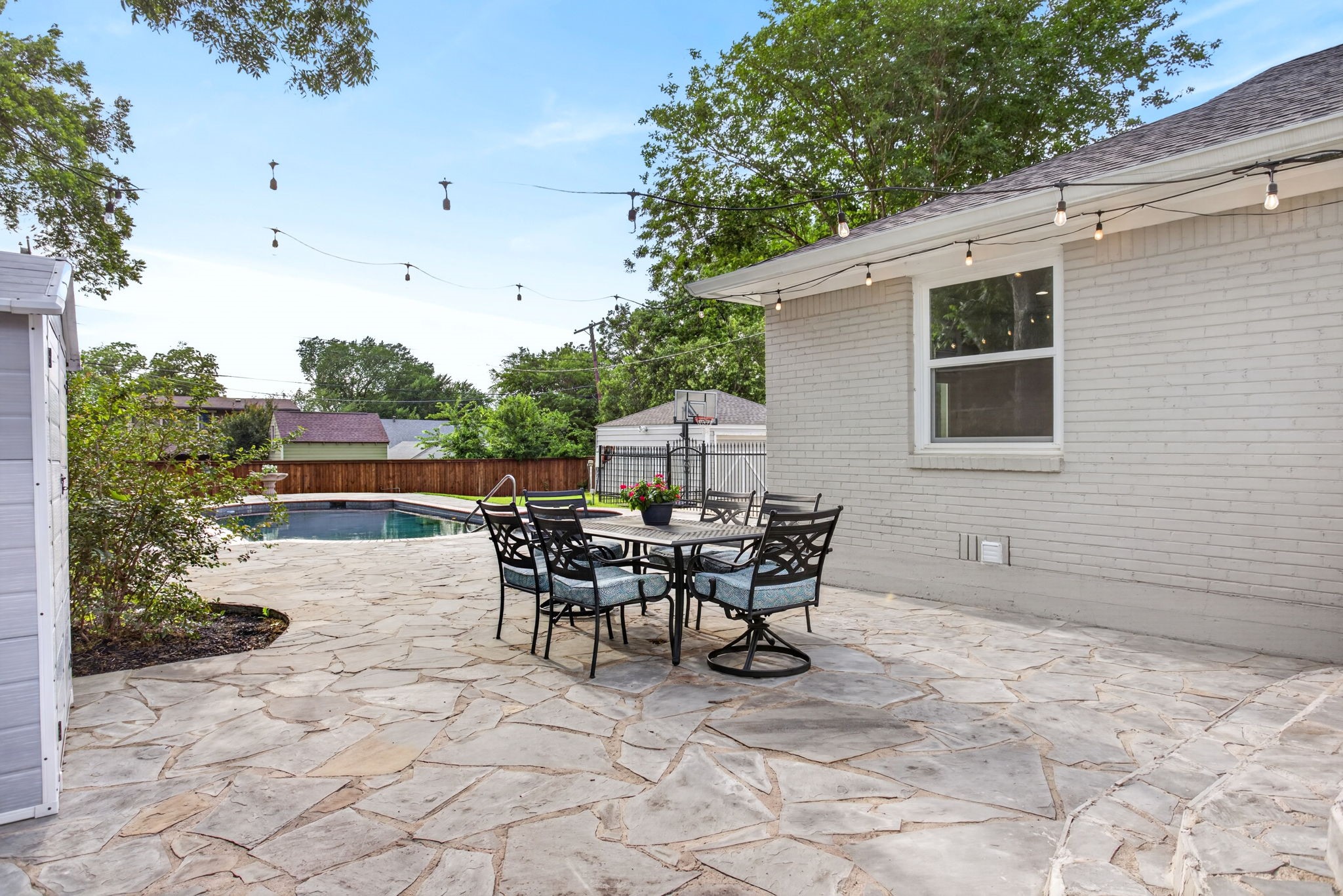 2912 6th Avenue Fort Worth TX 76110