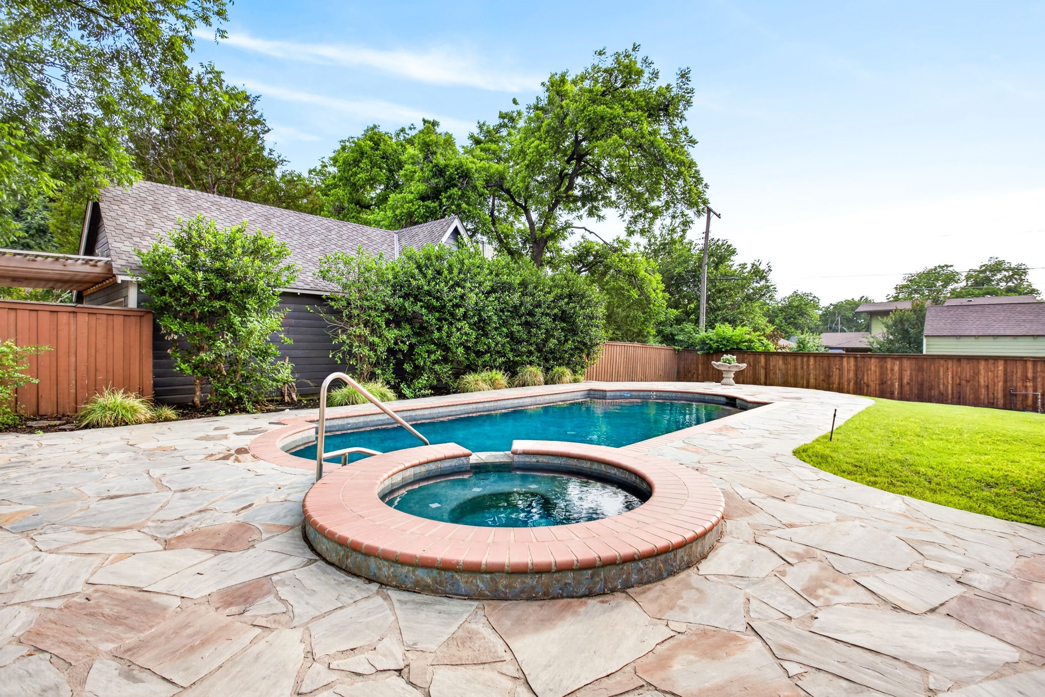 2912 6th Avenue Fort Worth TX 76110