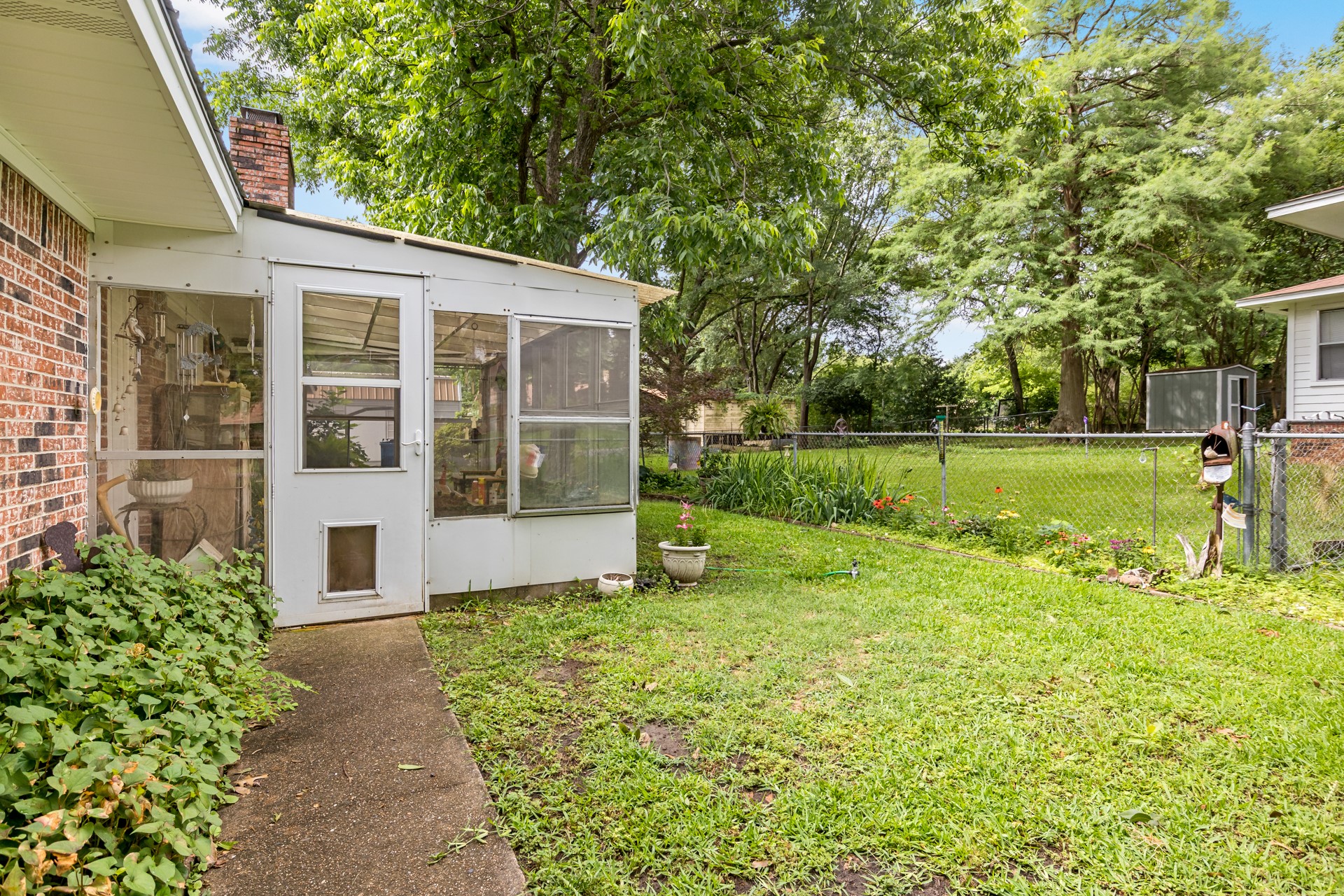 1002 S Lide Avenue Mt Pleasant TX 75455