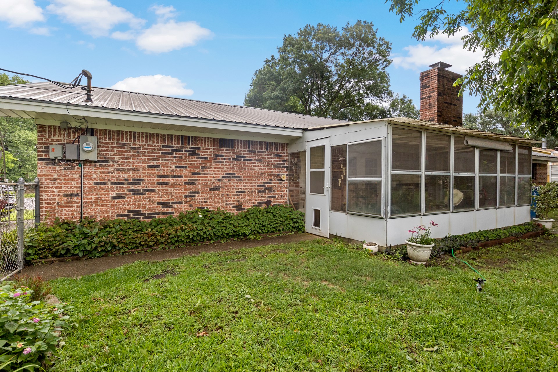1002 S Lide Avenue Mt Pleasant TX 75455