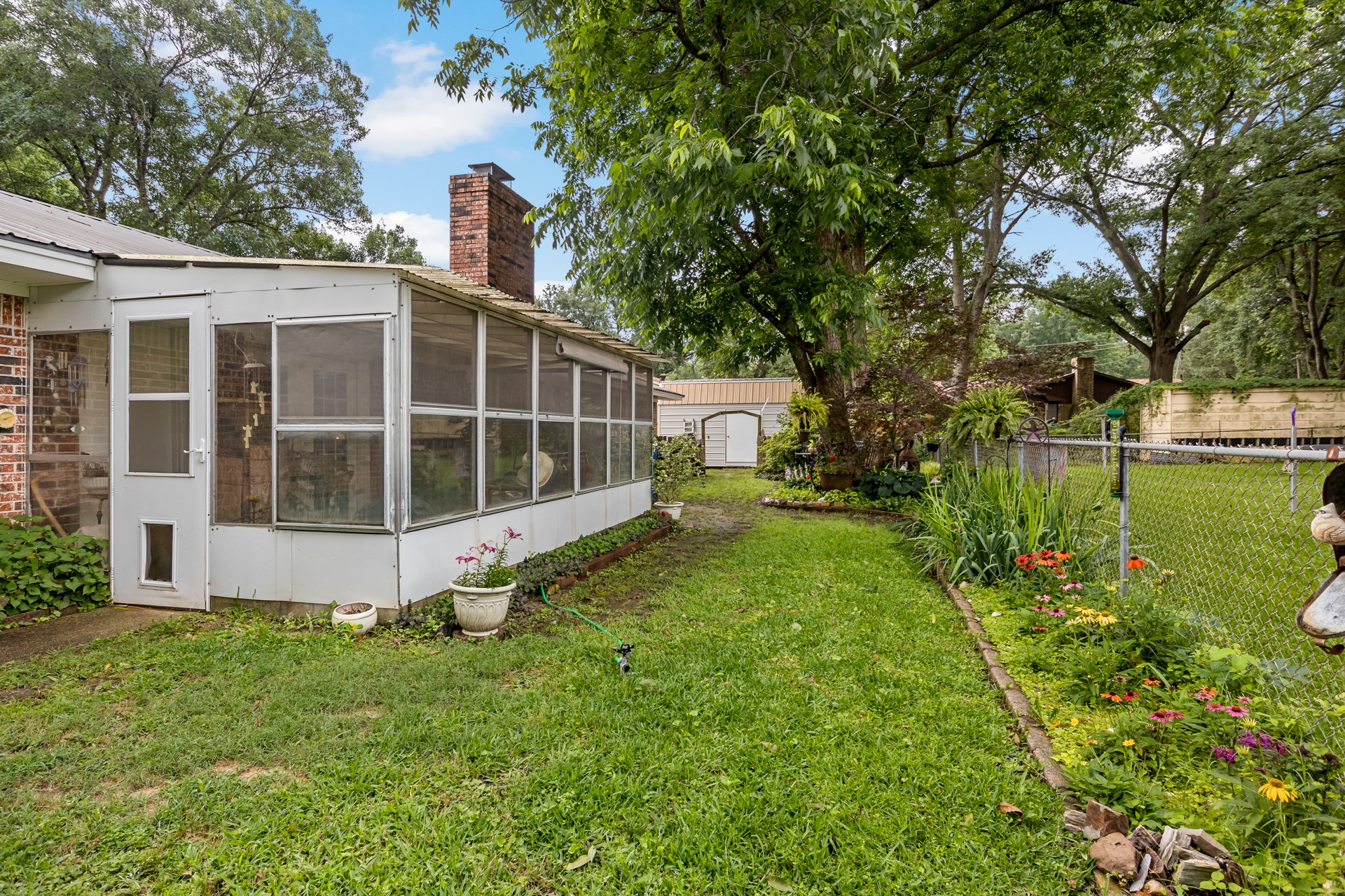1002 S Lide Avenue Mt Pleasant TX 75455