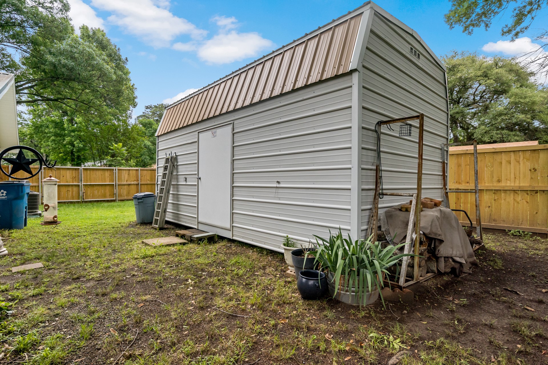 1002 S Lide Avenue Mt Pleasant TX 75455