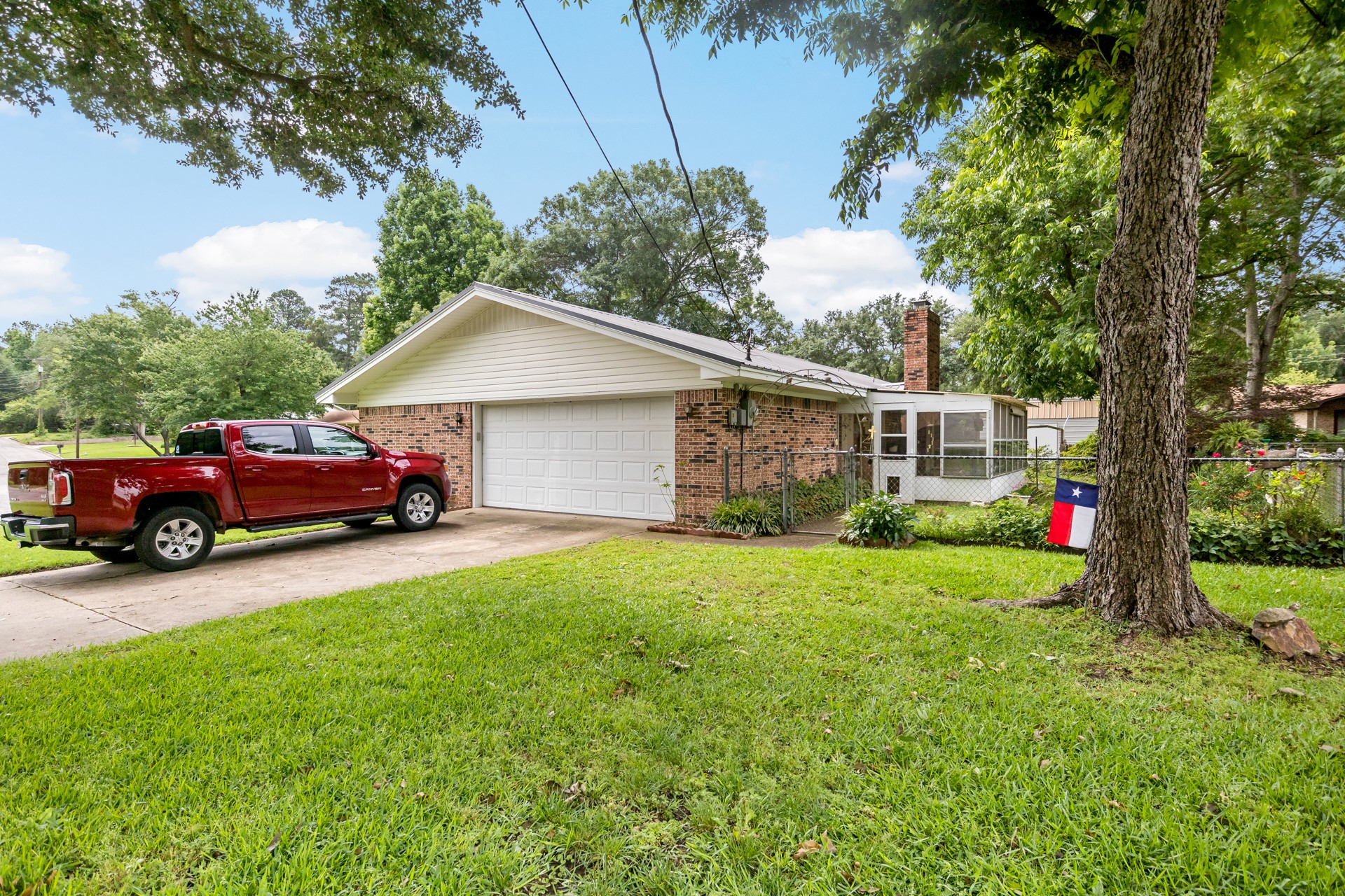 1002 S Lide Avenue Mt Pleasant TX 75455