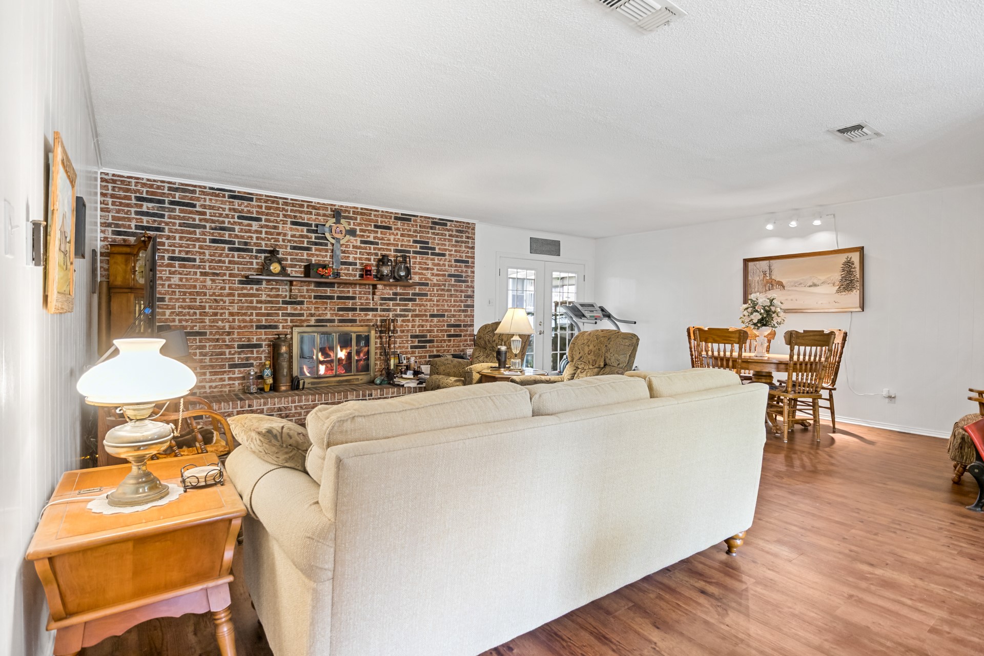 1002 S Lide Avenue Mt Pleasant TX 75455