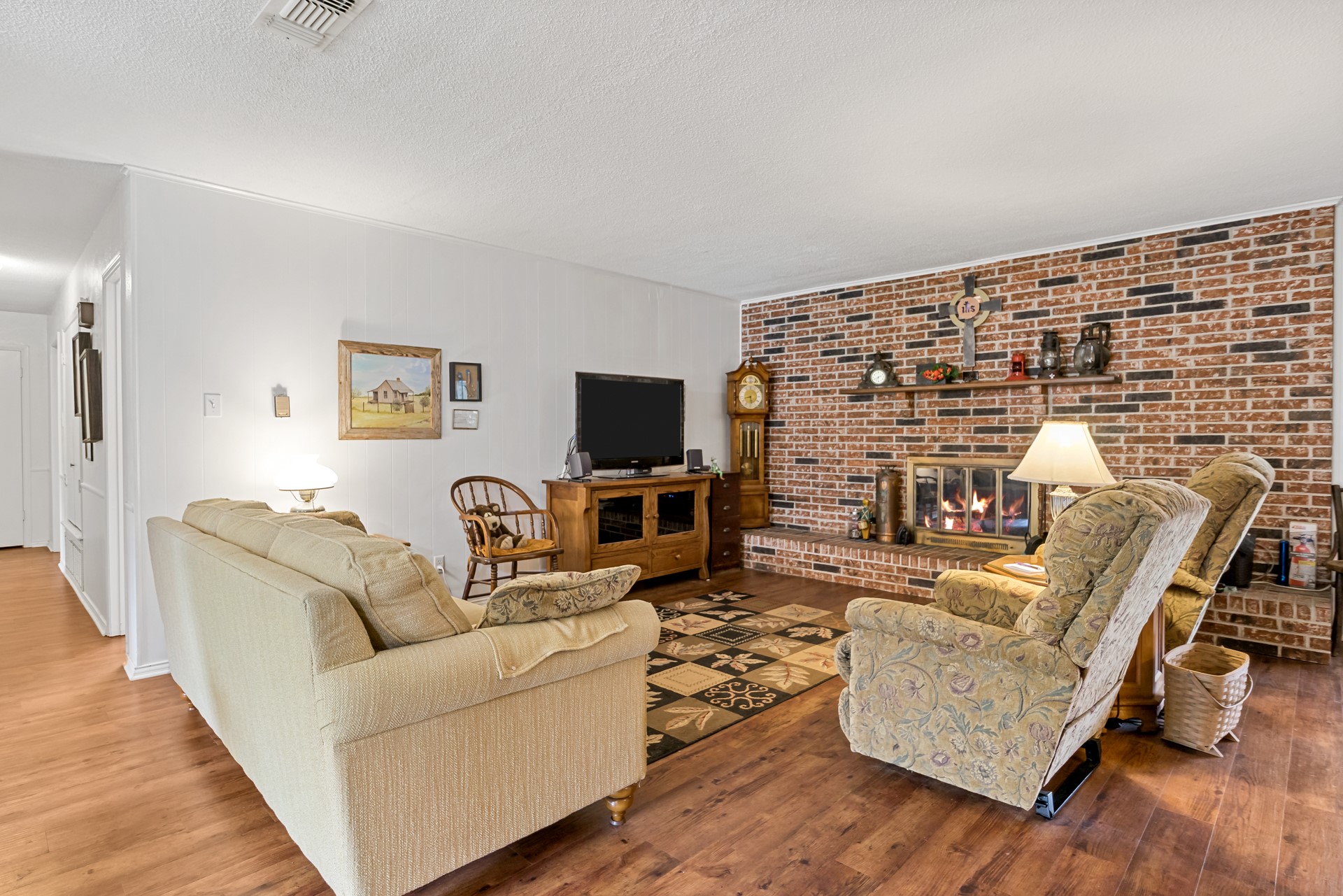 1002 S Lide Avenue Mt Pleasant TX 75455