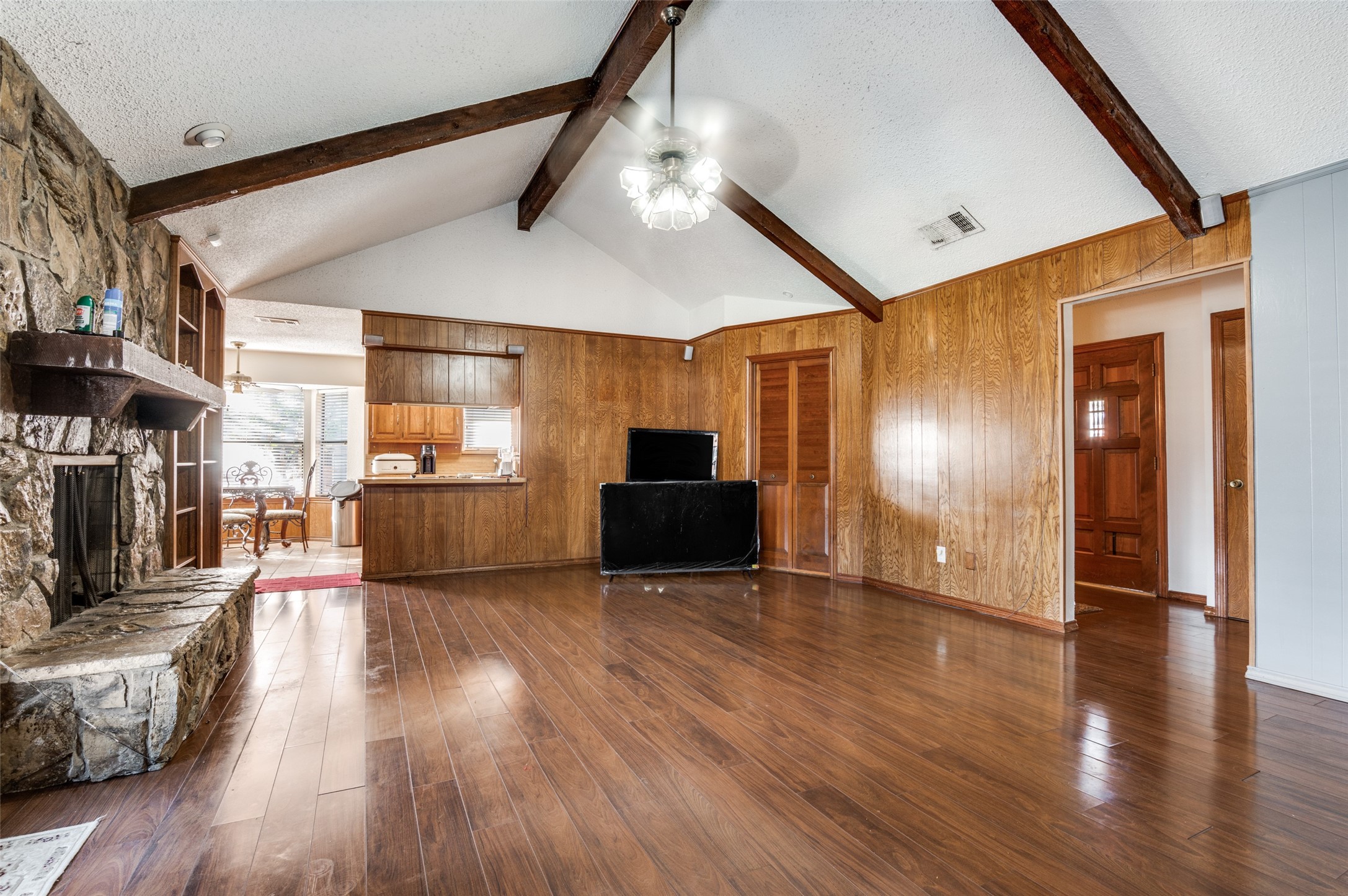 322 Meadowlark Lane Duncanville TX 75137