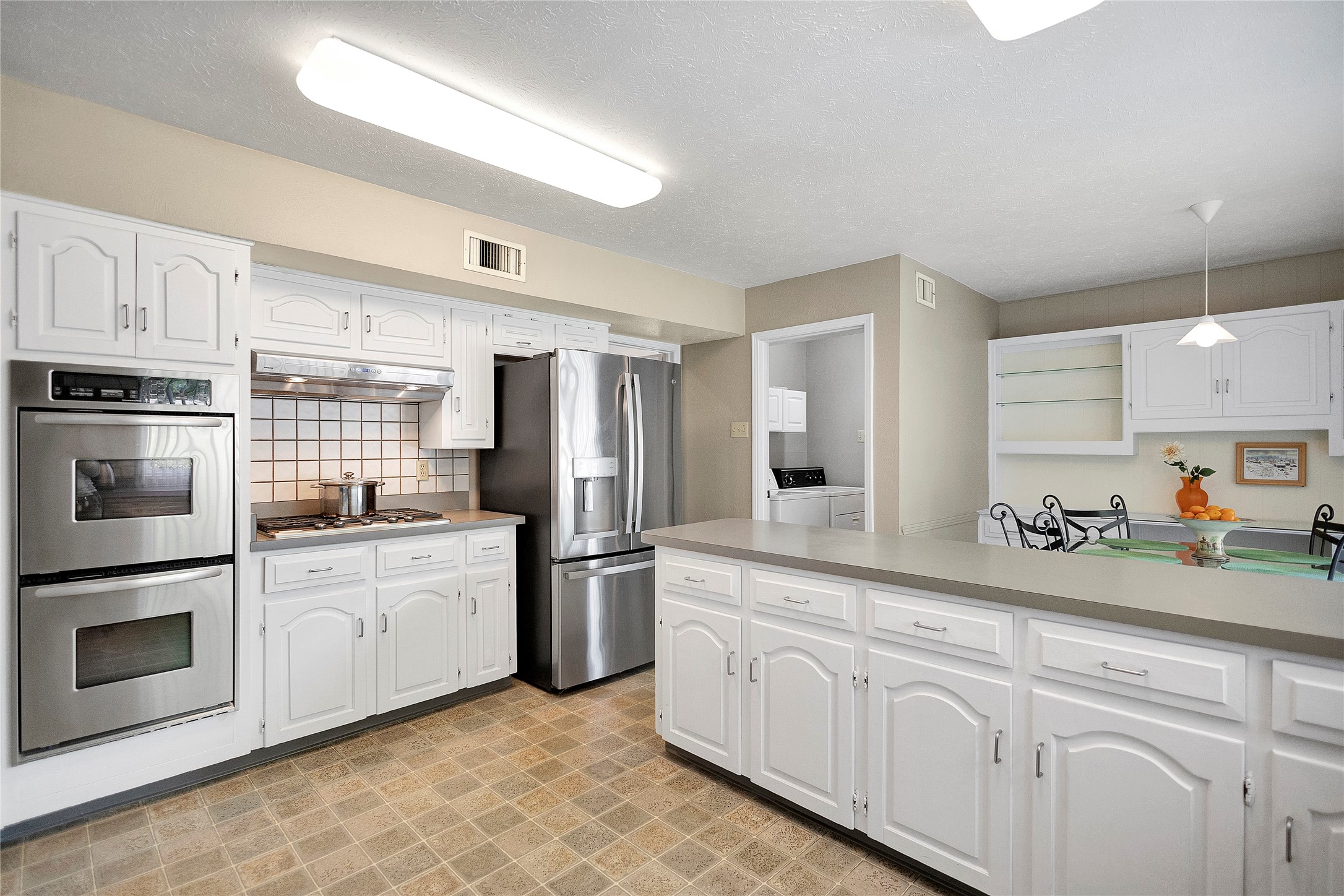 2985 Las Campanas Drive Farmers Branch TX 75234