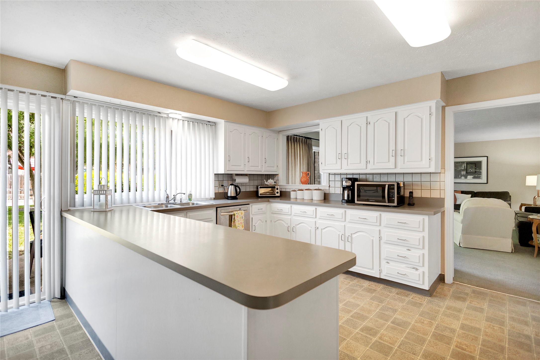 2985 Las Campanas Drive Farmers Branch TX 75234