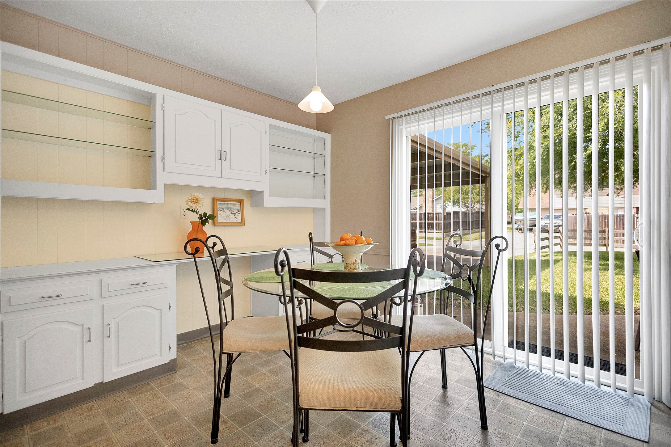 2985 Las Campanas Drive Farmers Branch TX 75234