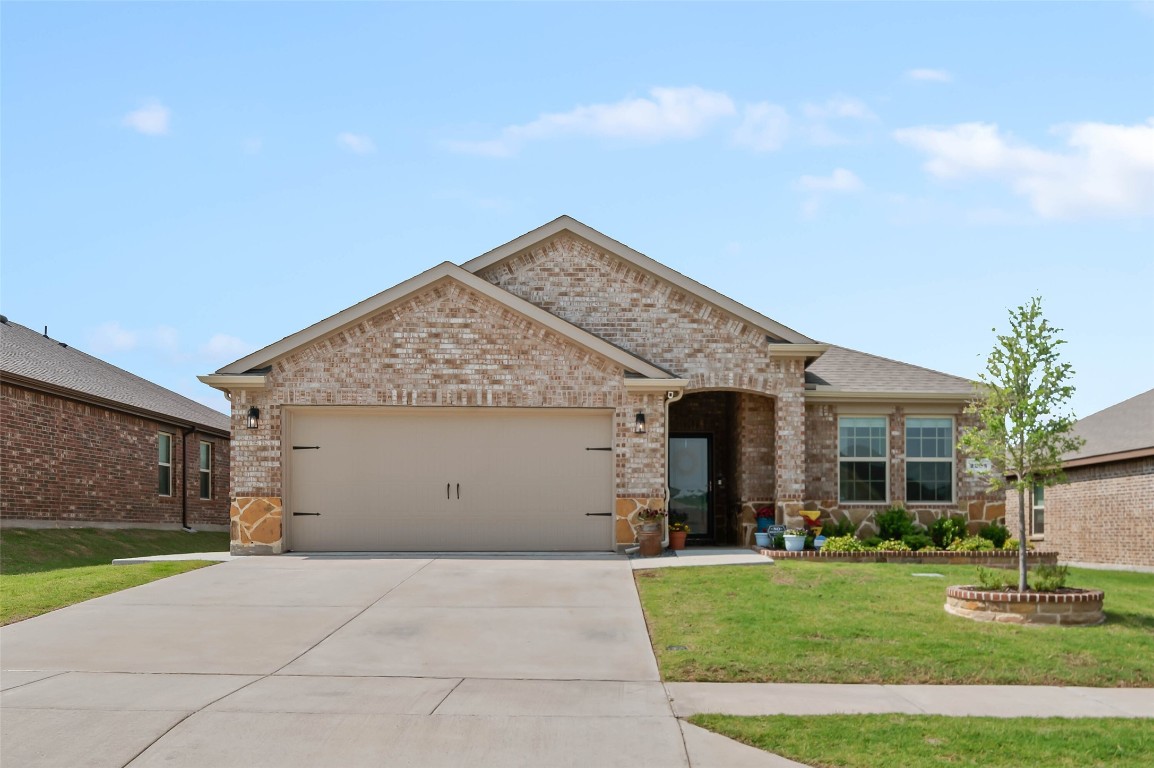 2205 Duke Street Farmersville TX 75442