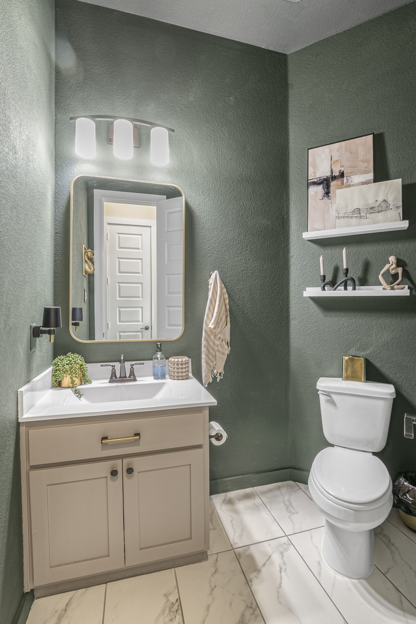 1101 Alderwood Drive Justin TX 76247