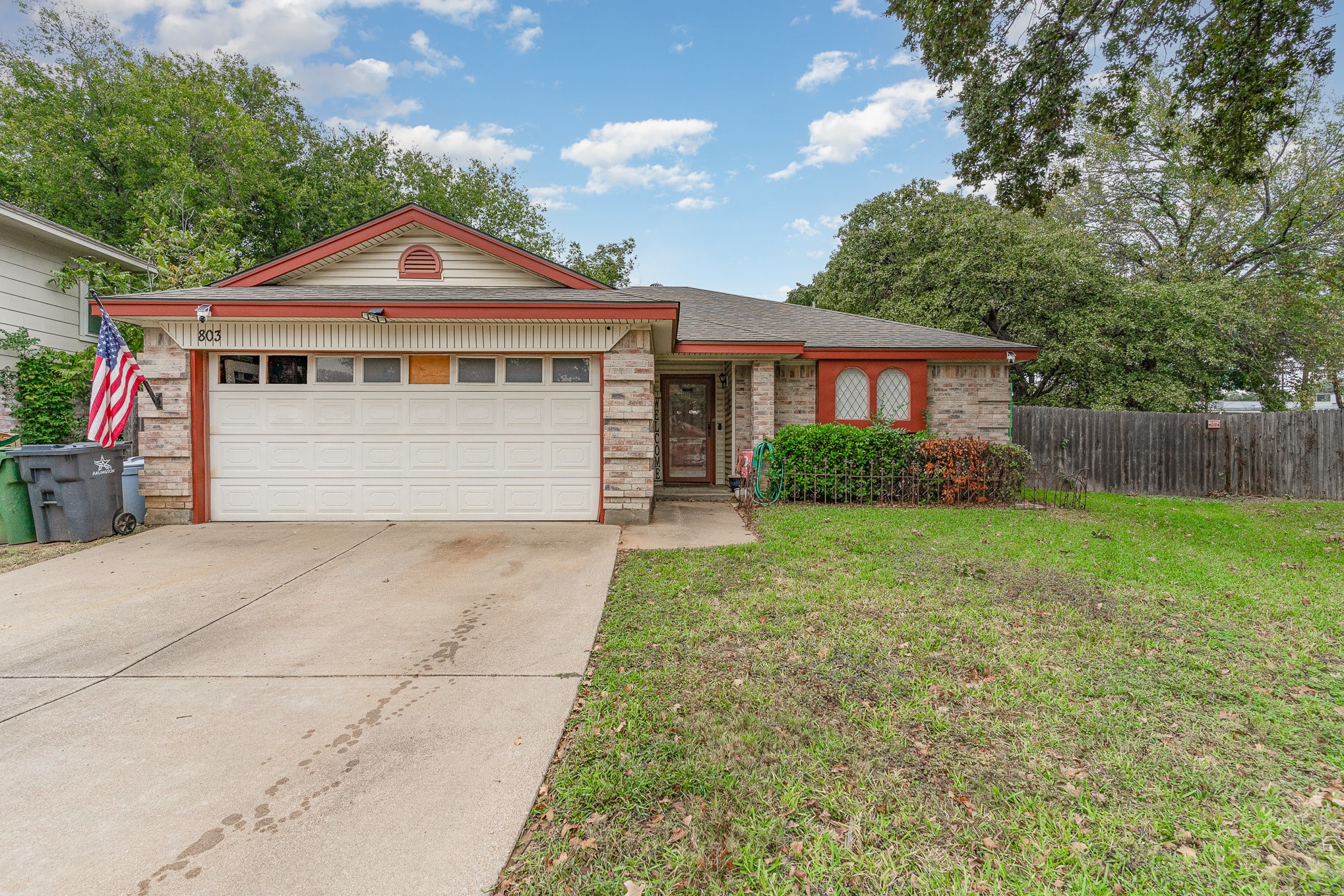 803 Love Wood Lane Arlington TX 76013