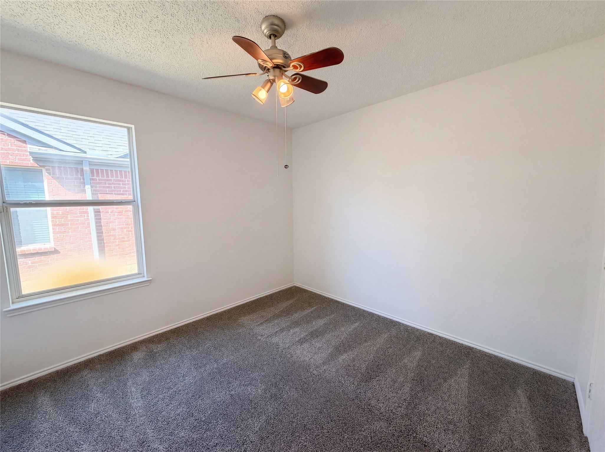 501 W Clover Park Drive Fort Worth TX 76140