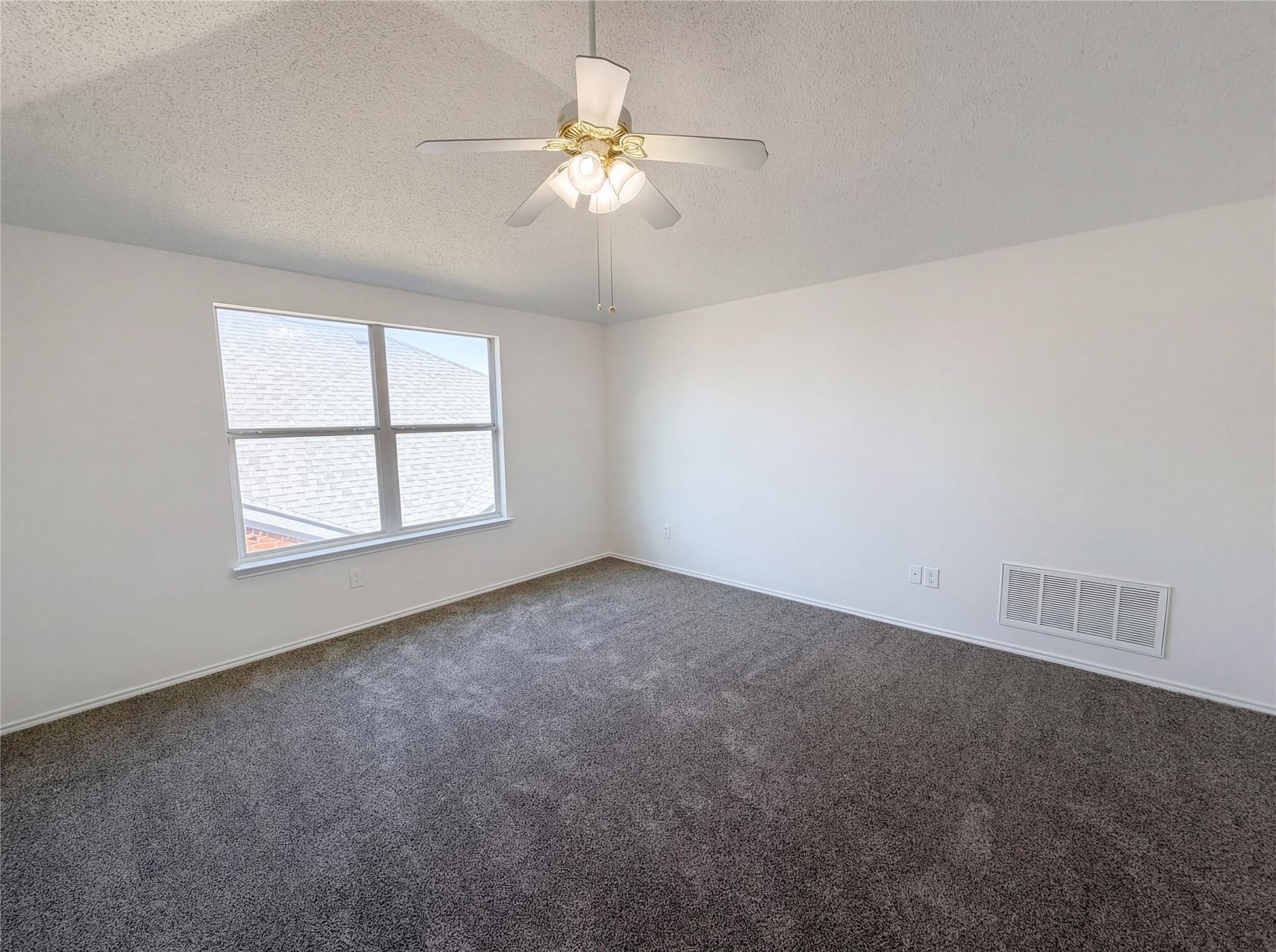 501 W Clover Park Drive Fort Worth TX 76140