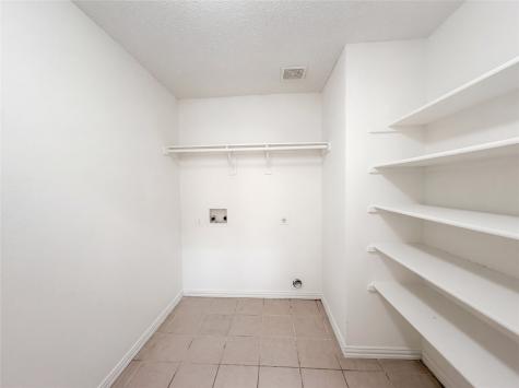 501 W Clover Park Drive Fort Worth TX 76140