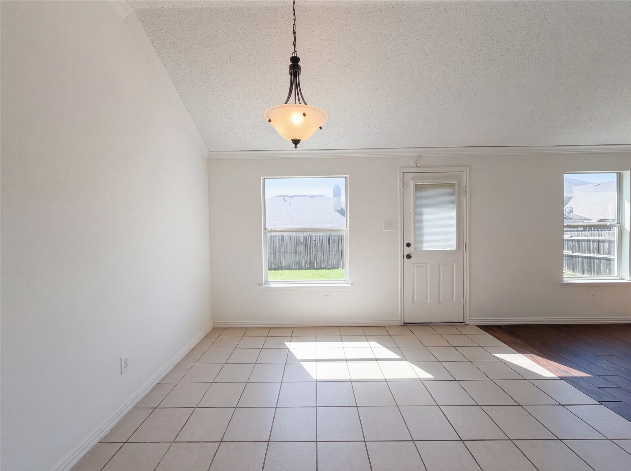 501 W Clover Park Drive Fort Worth TX 76140