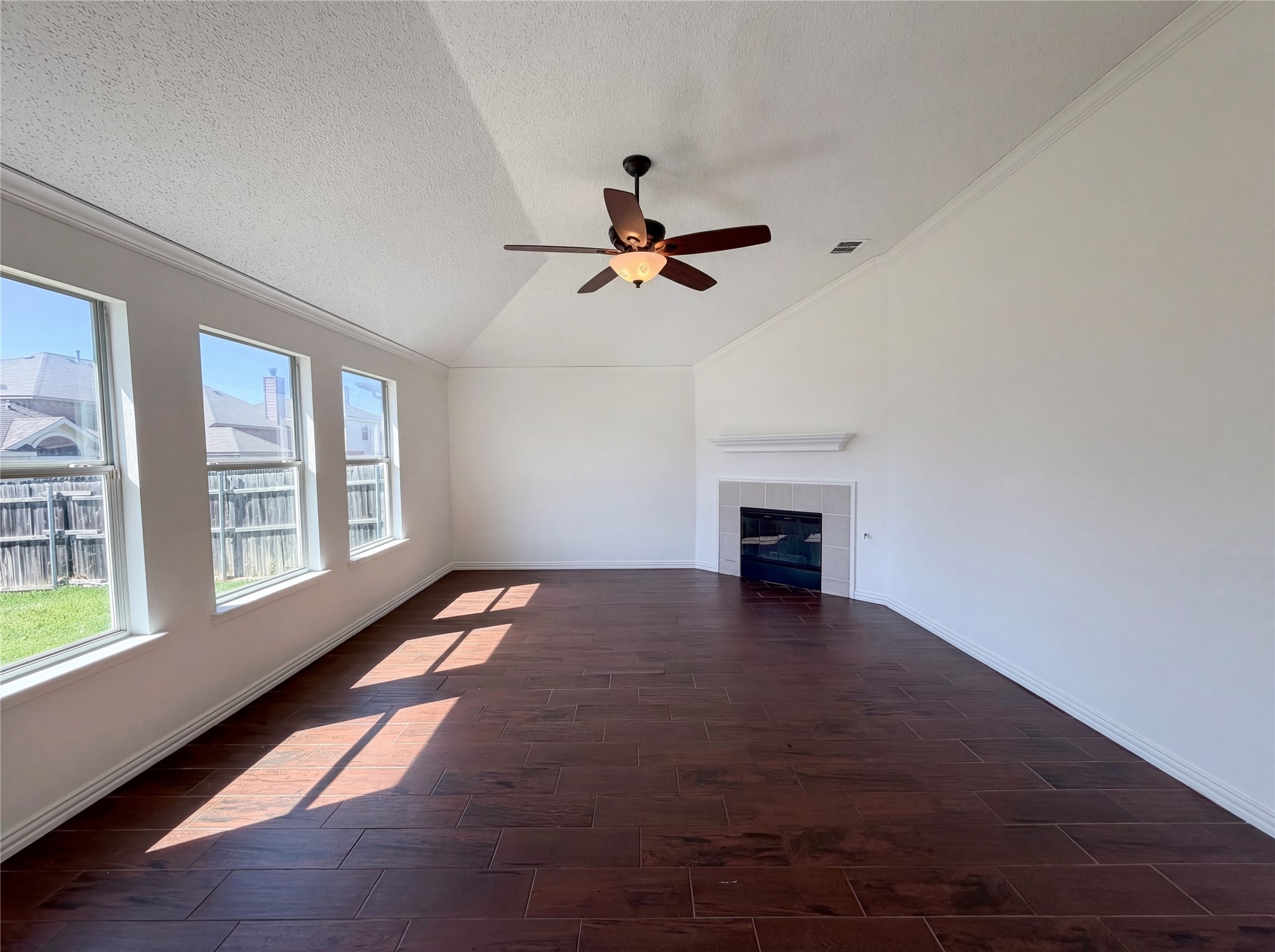 501 W Clover Park Drive Fort Worth TX 76140