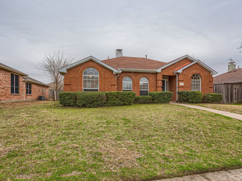 2721 Ash Creek Mesquite TX 75181