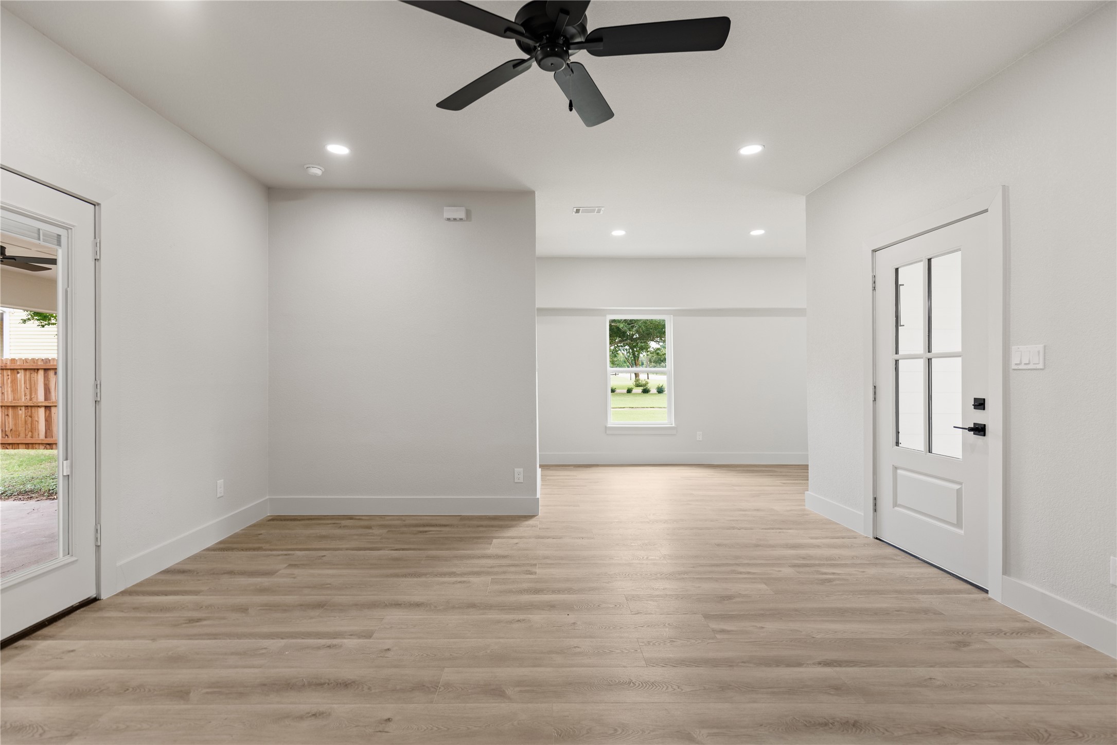 502 W 6th Street Mcgregor TX 76657