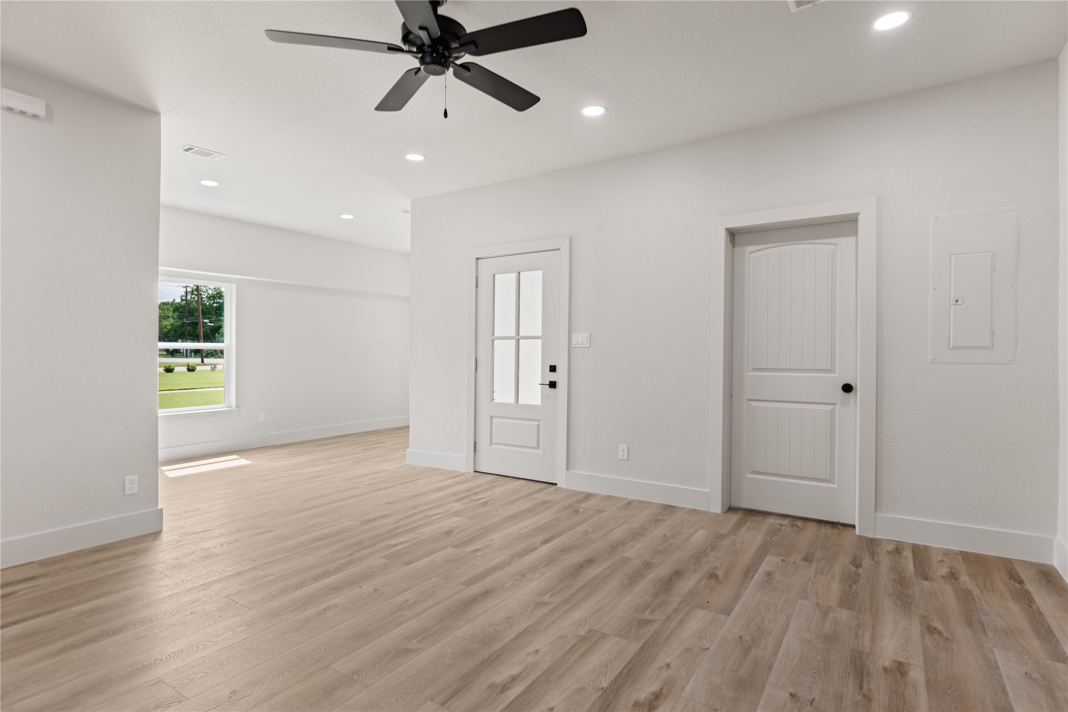502 W 6th Street Mcgregor TX 76657