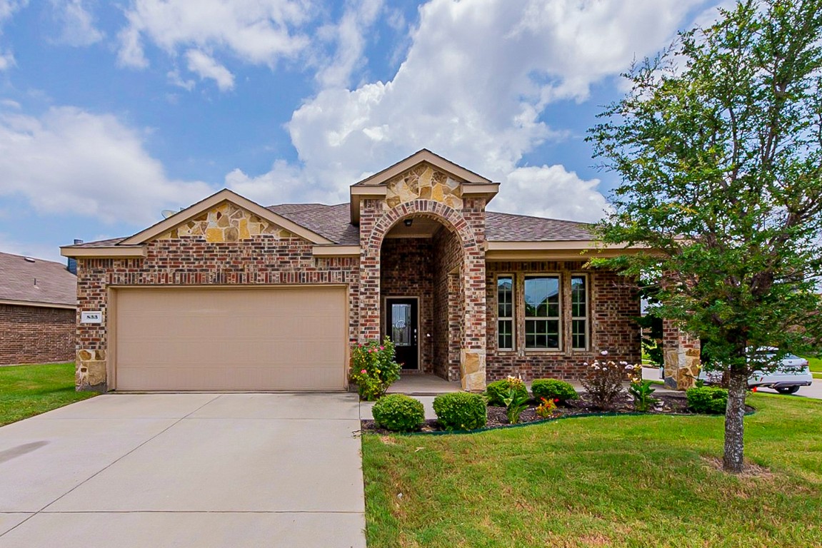 833 Cheyenne Drive Aubrey TX 76227