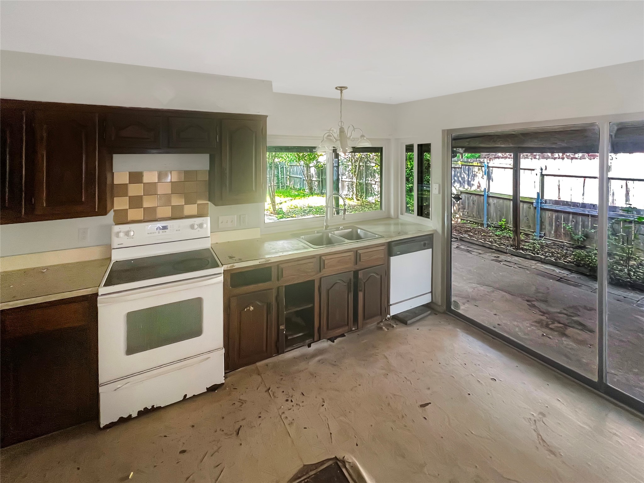 1801 Plantation Road Garland TX 75044