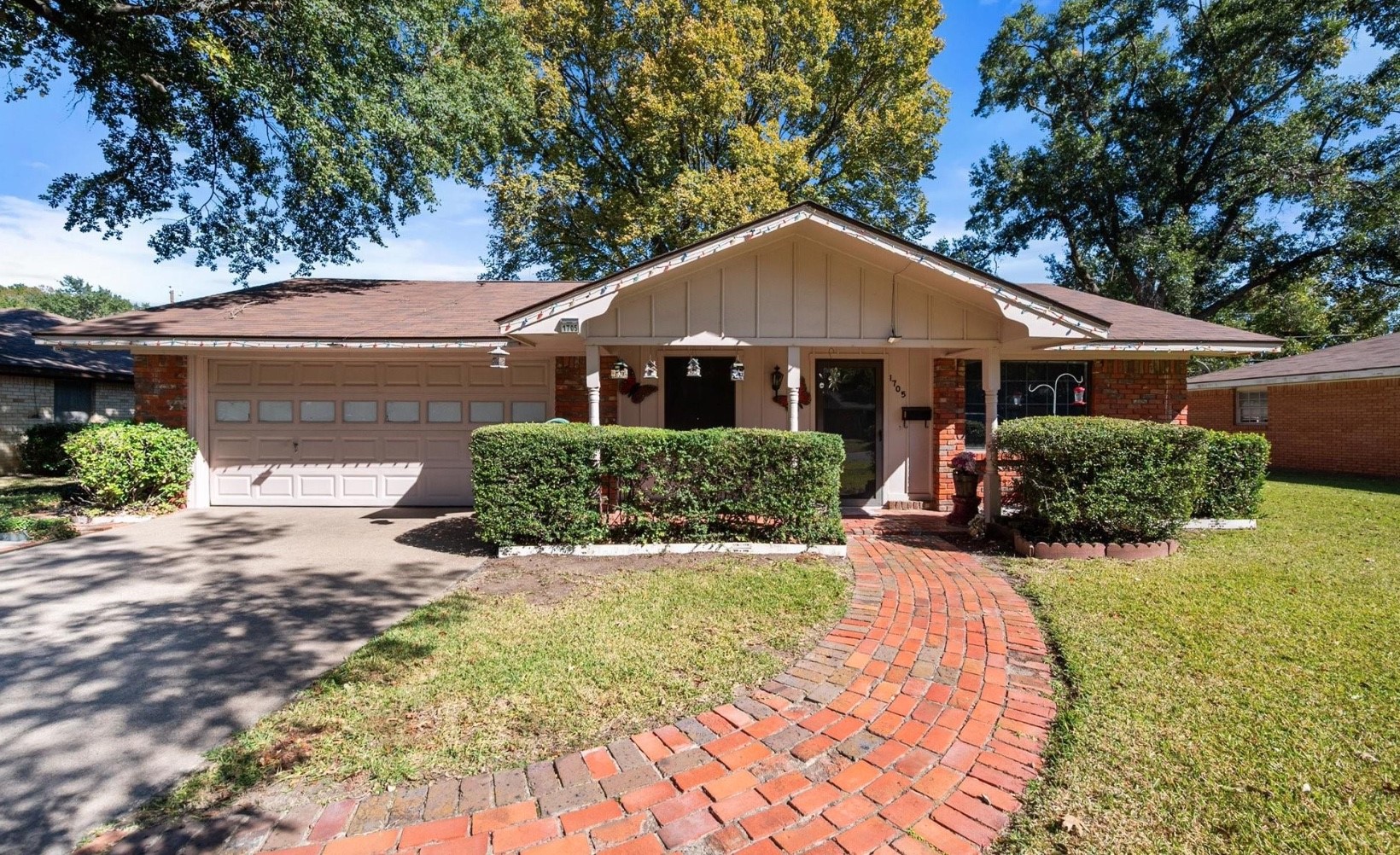 1705 E Beverly Drive Corsicana TX 75110