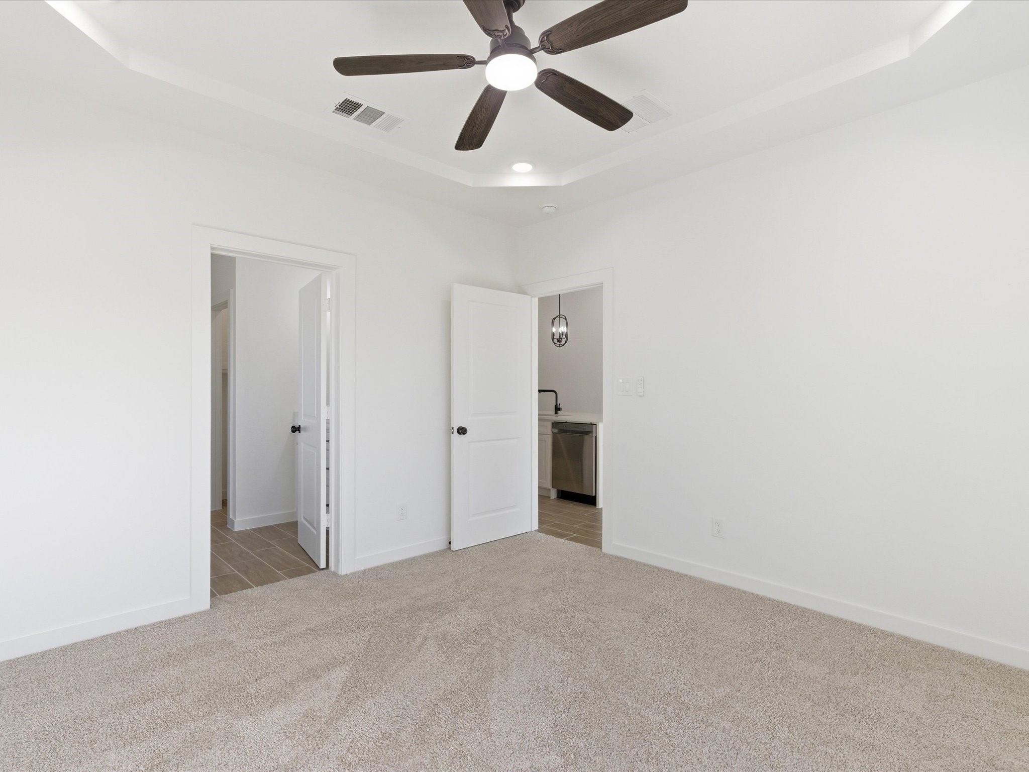 1004 E Hickory Street Kaufman TX 75142
