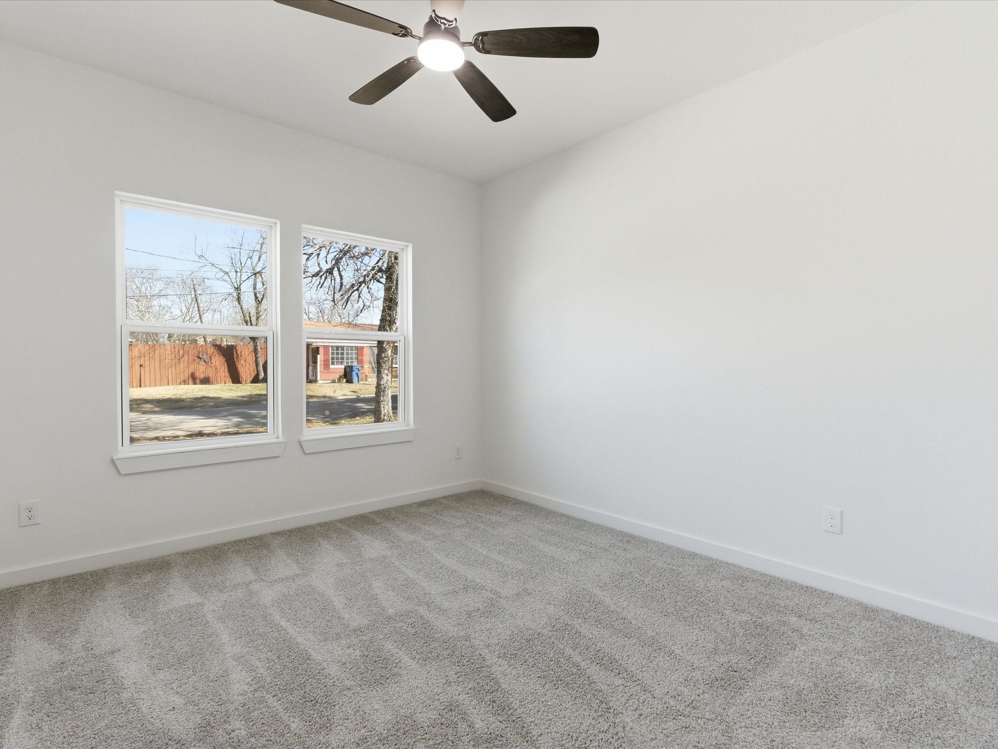 1004 E Hickory Street Kaufman TX 75142
