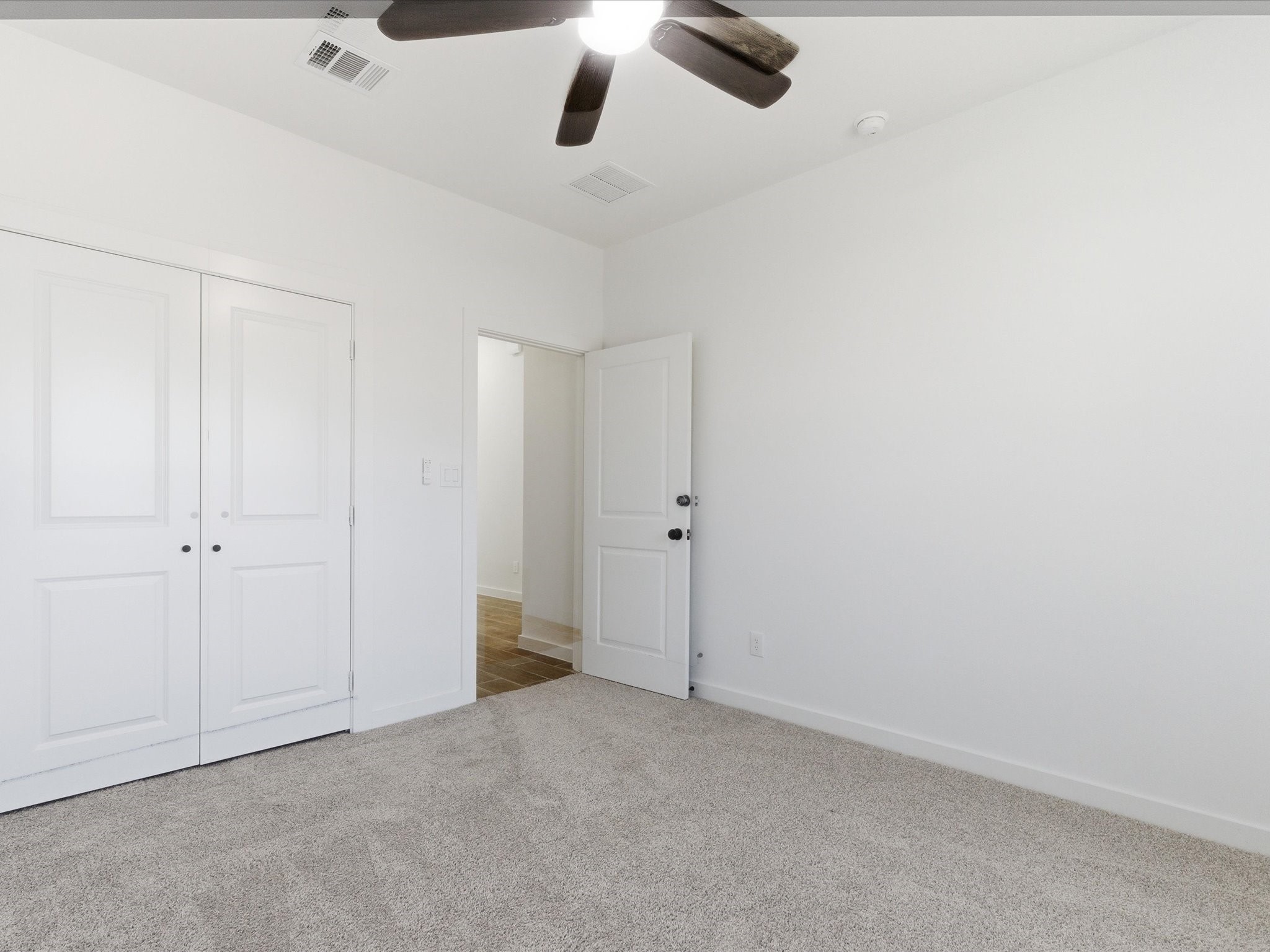 1004 E Hickory Street Kaufman TX 75142