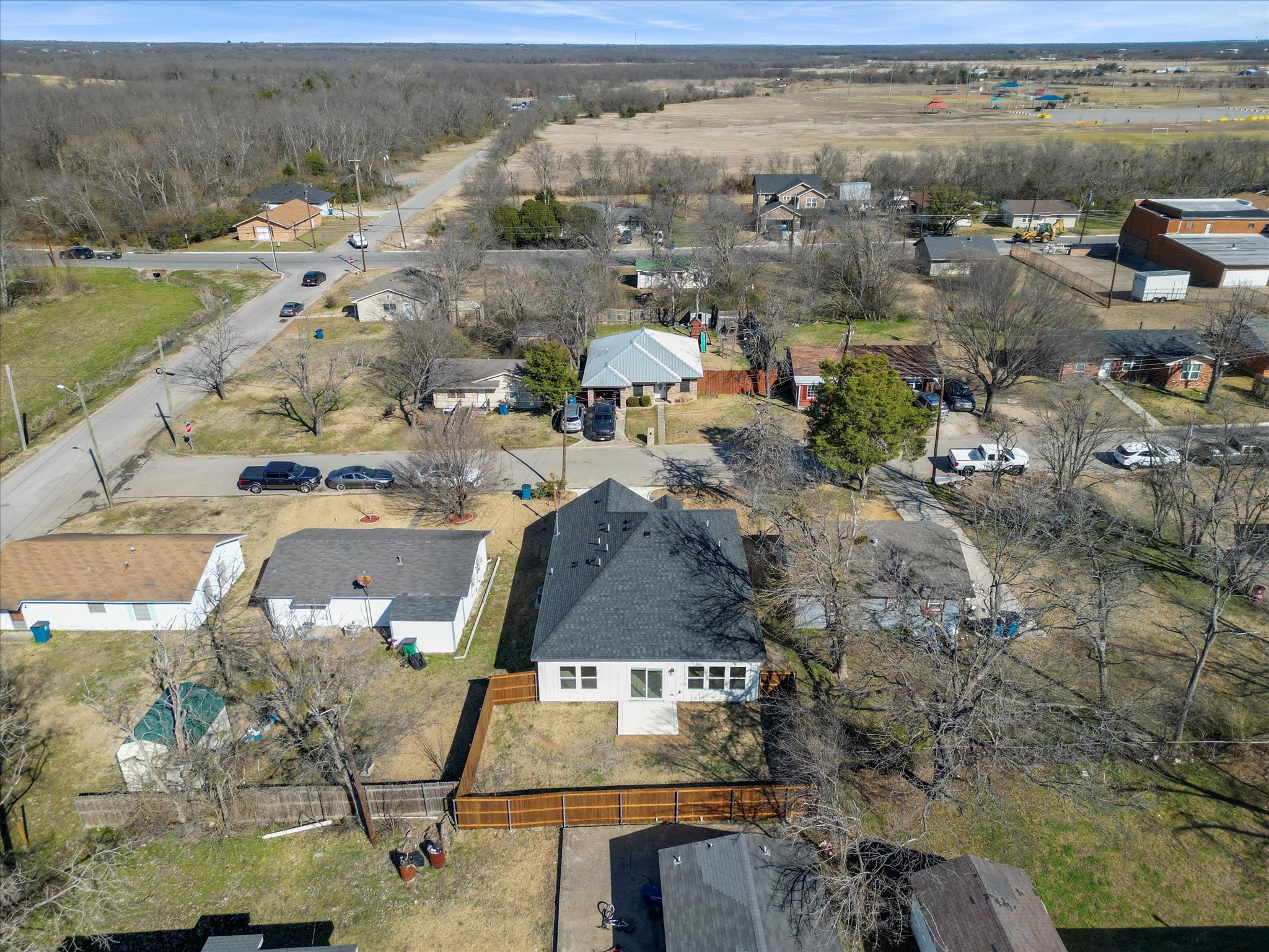 1004 E Hickory Street Kaufman TX 75142