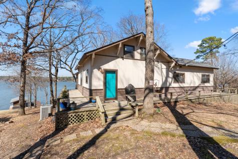 305 South Park Road Scroggins TX 75480