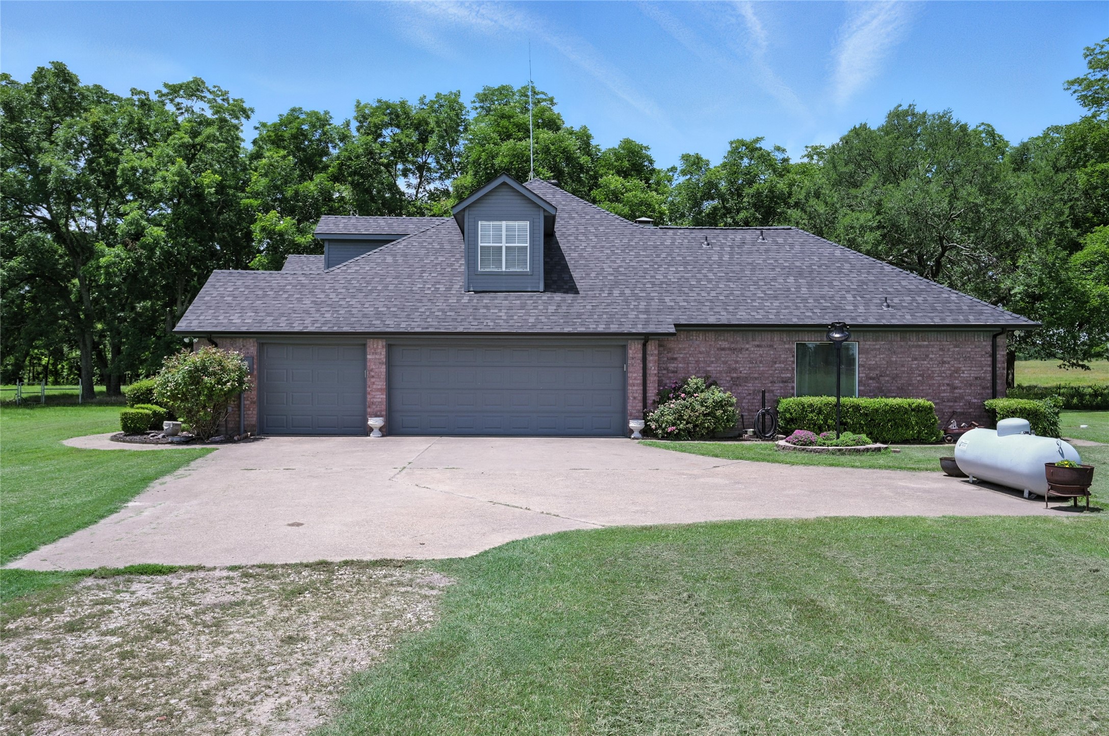 2134 Rs County Road 1402 Point TX 75472