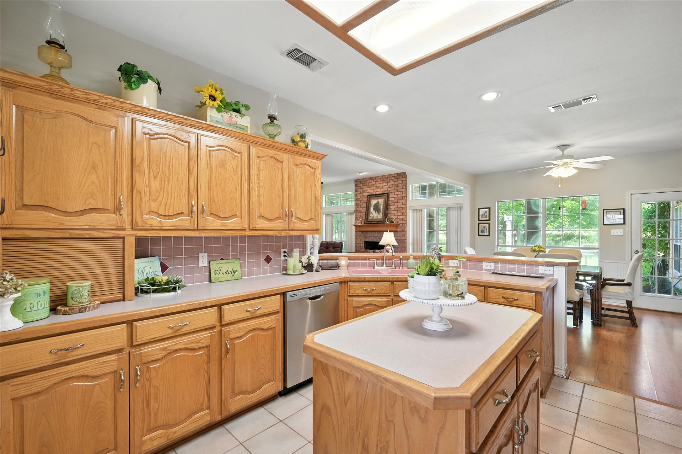 2134 Rs County Road 1402 Point TX 75472