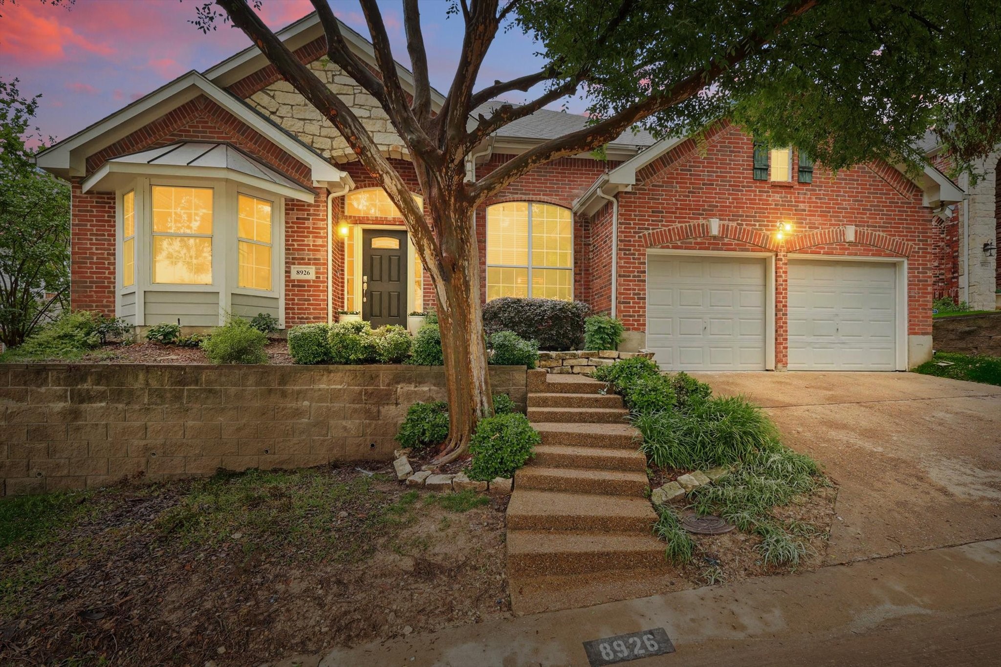 8926 White Pine Lane Dallas TX 75238