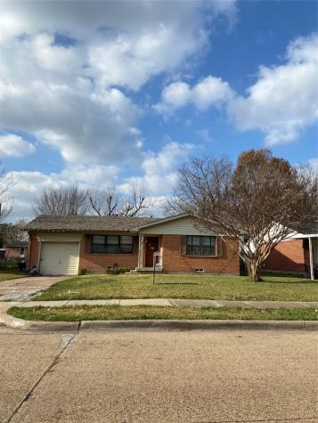 1809 Belmont Street Mesquite TX 75149