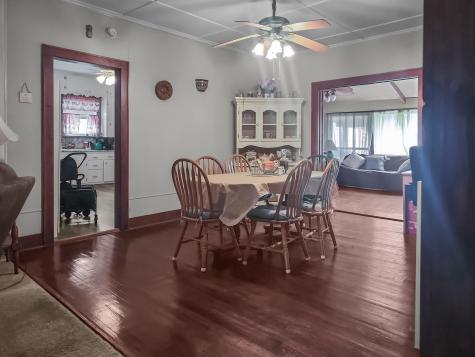 401 S 9th Avenue Teague TX 75860