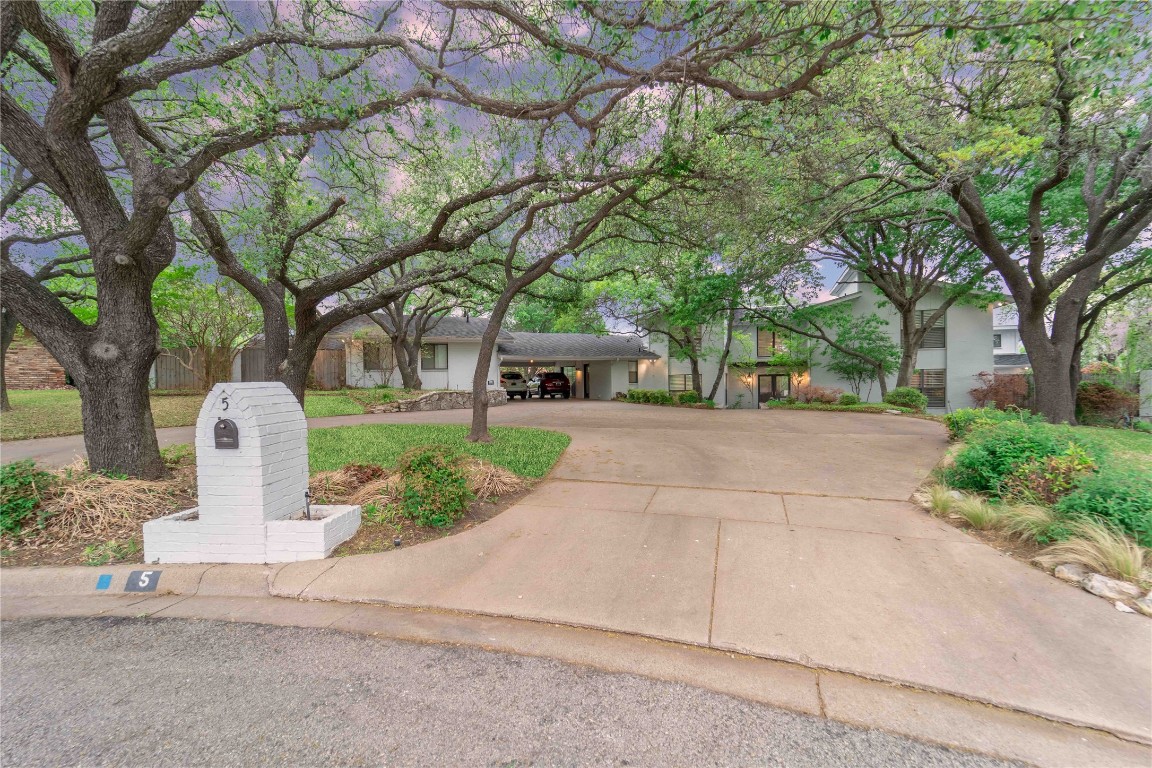 5 Lombardy Court Benbrook TX 76132