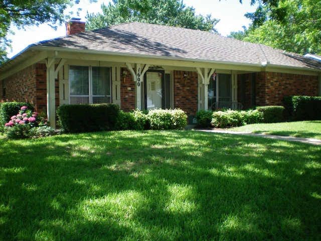1600 Paisley Drive Arlington TX 76015