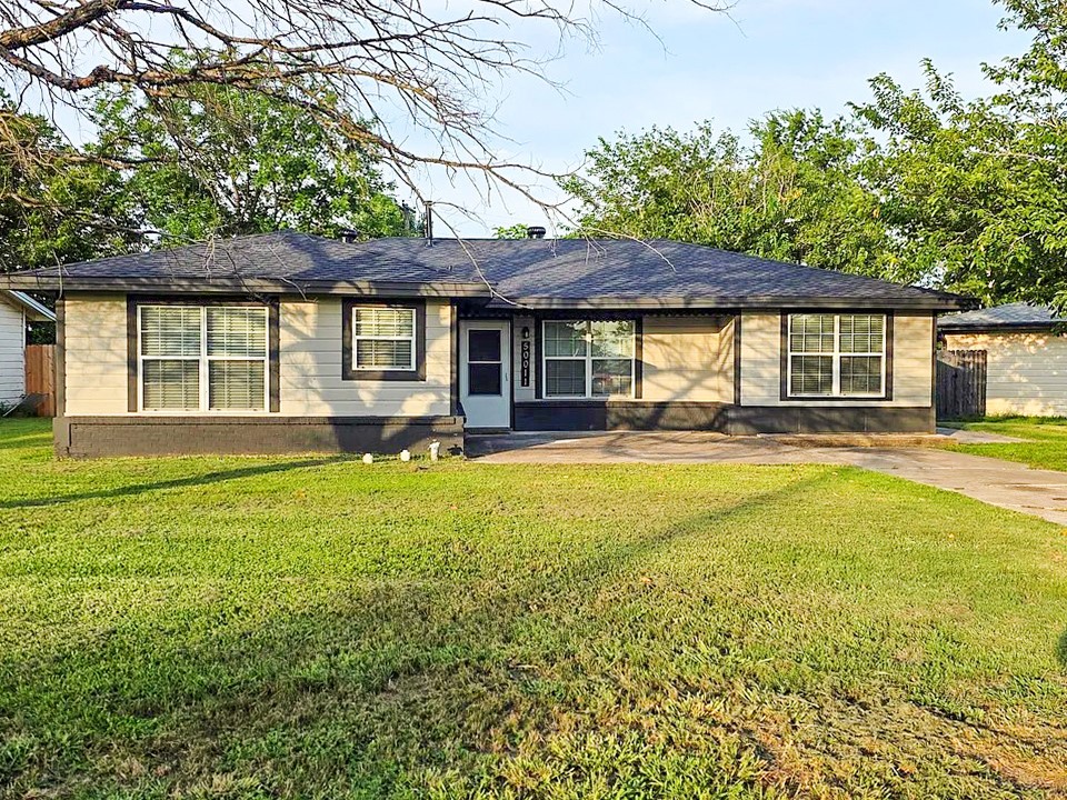 50011 Del Ra Drive Greenville TX 75402
