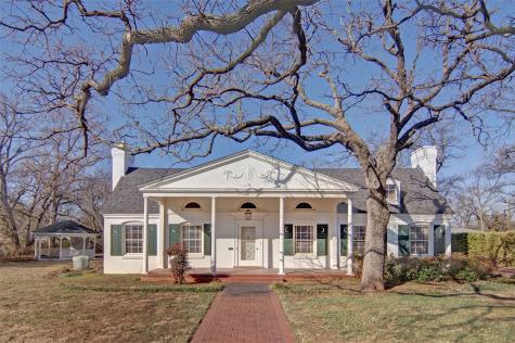 808 Elm Street Graham TX 76450