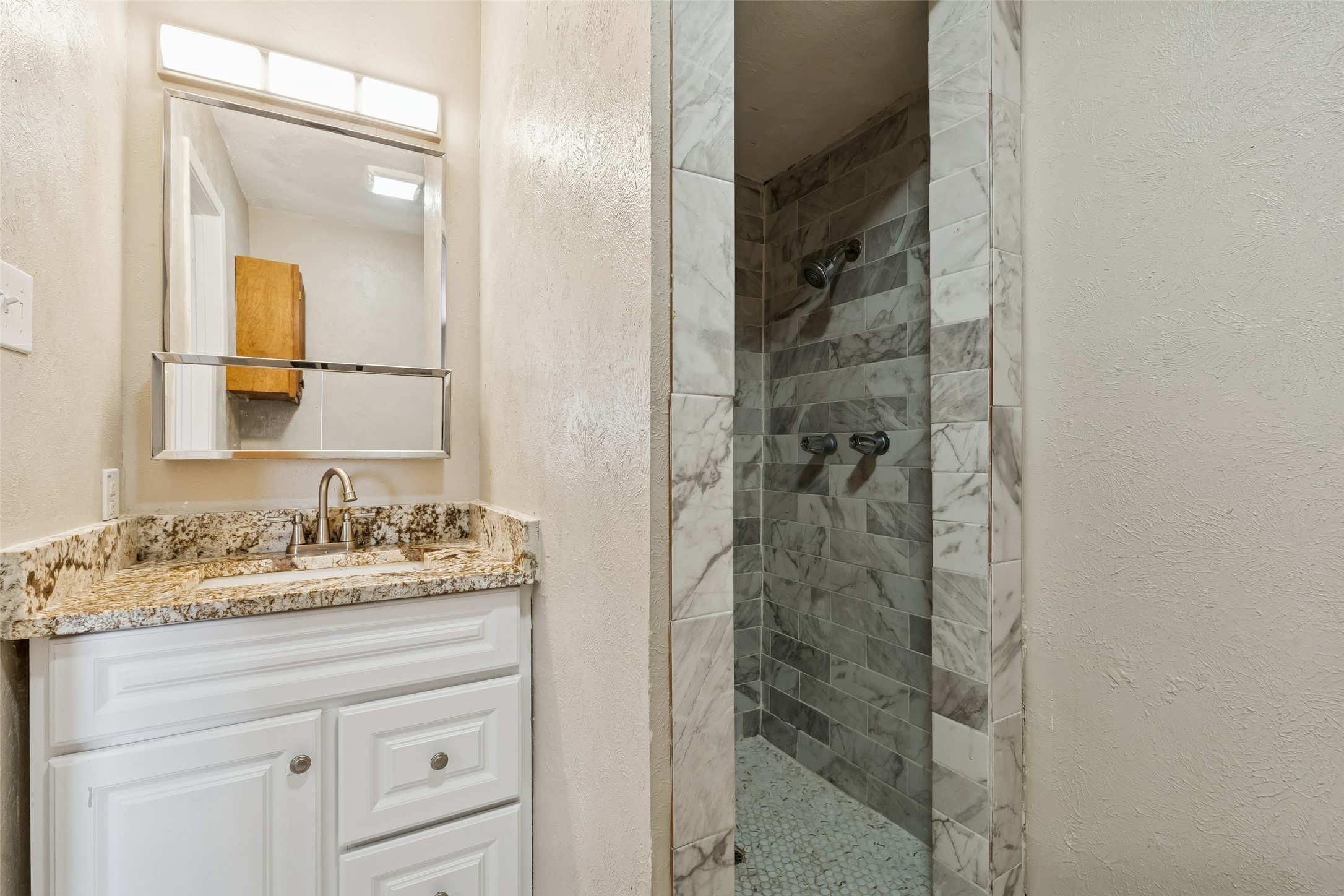 3902 Douglas Drive Garland TX 75041