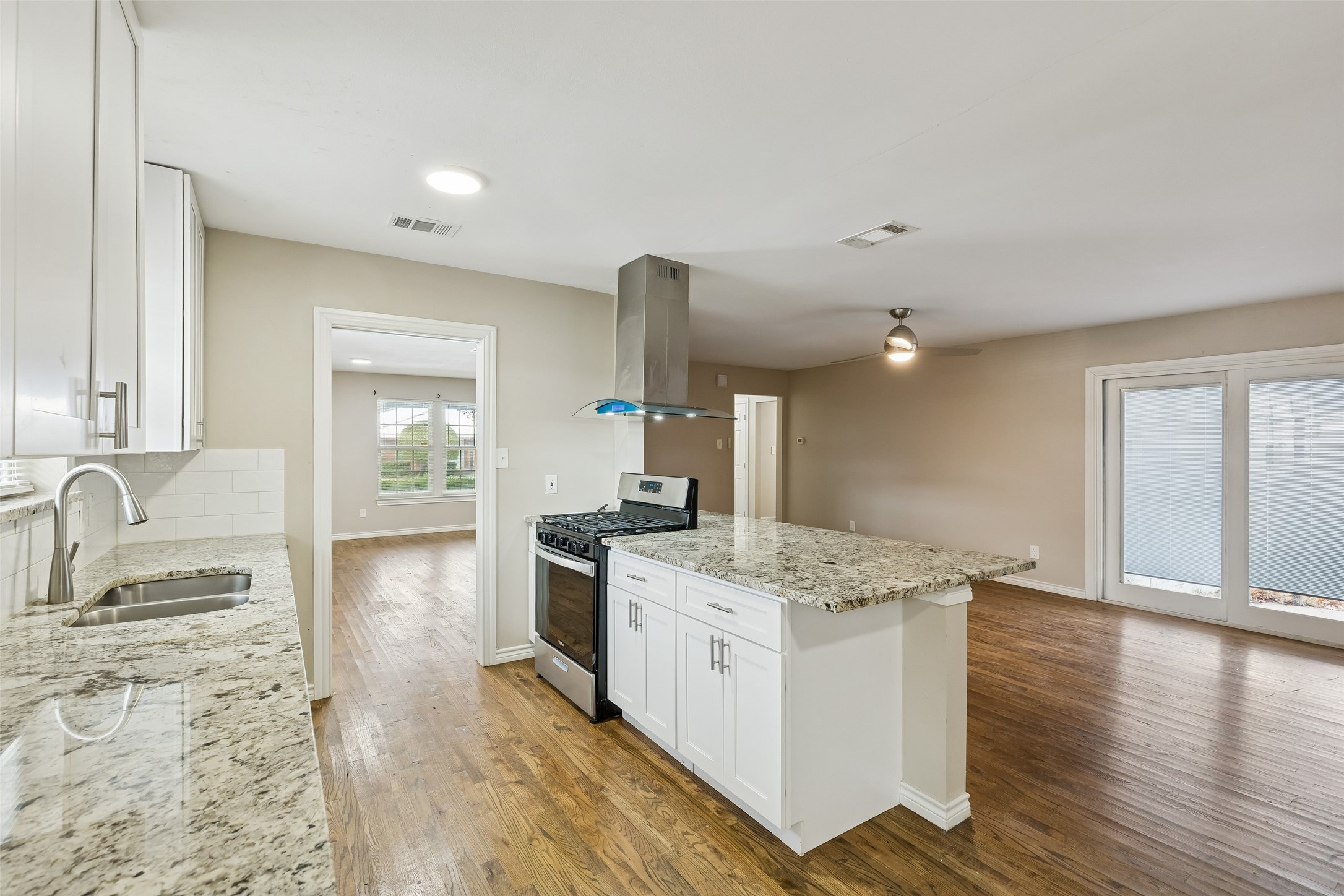 3902 Douglas Drive Garland TX 75041