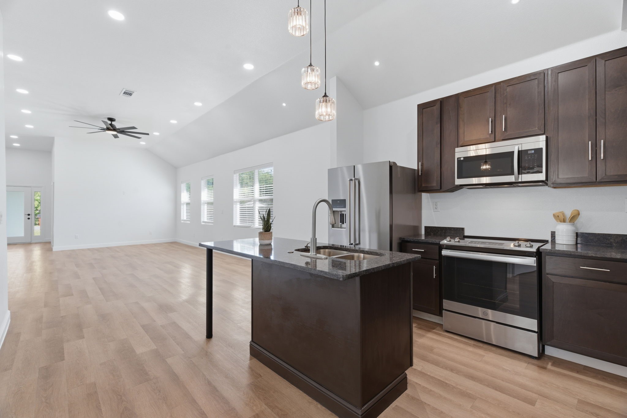 2406 Naoma Street Dallas TX 75241