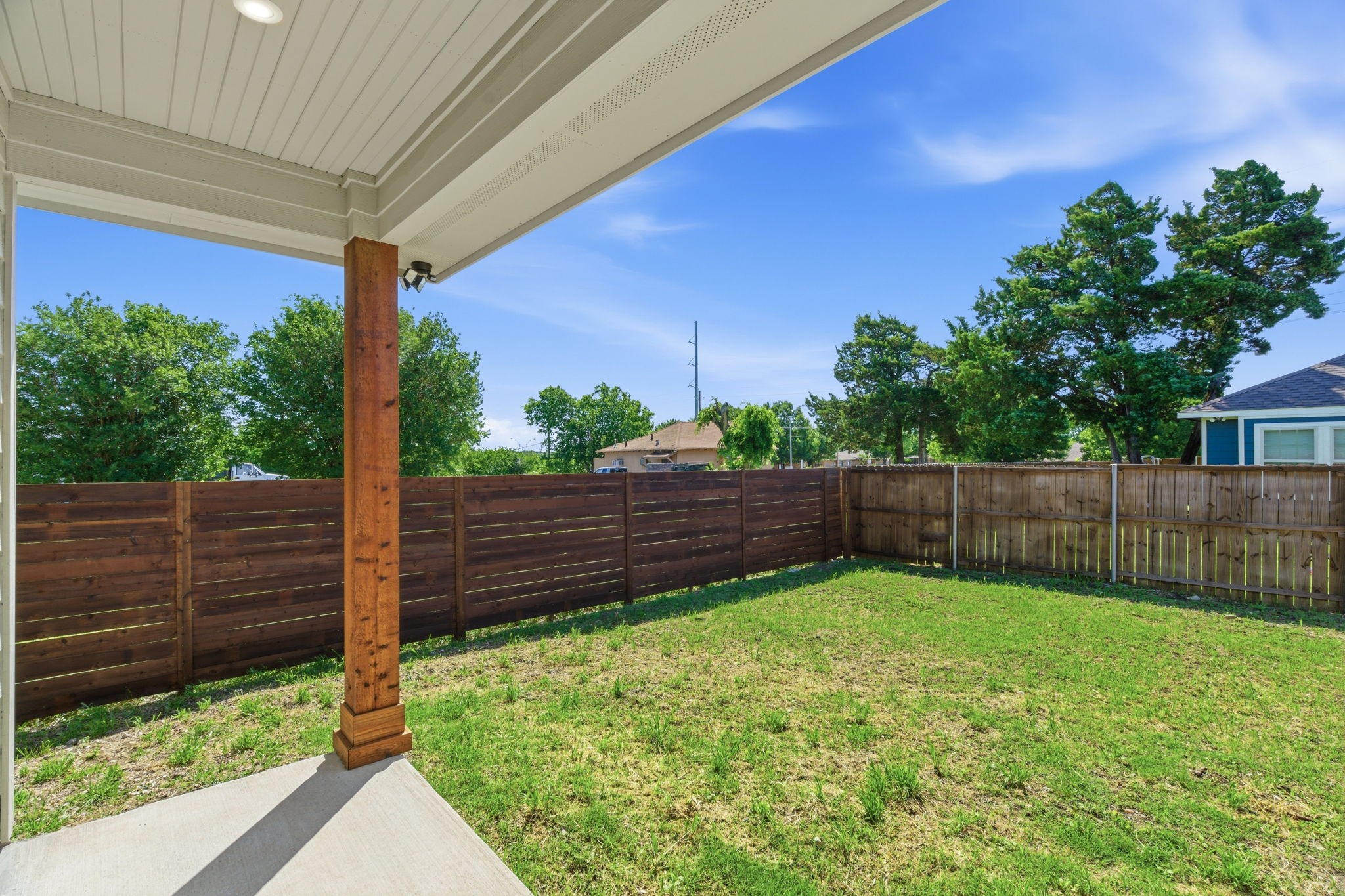 2406 Naoma Street Dallas TX 75241