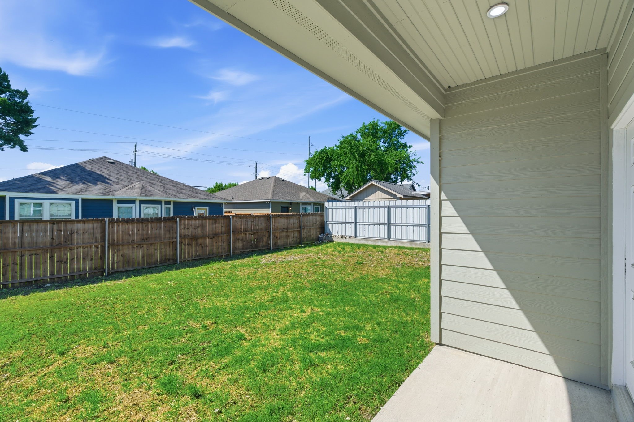 2406 Naoma Street Dallas TX 75241