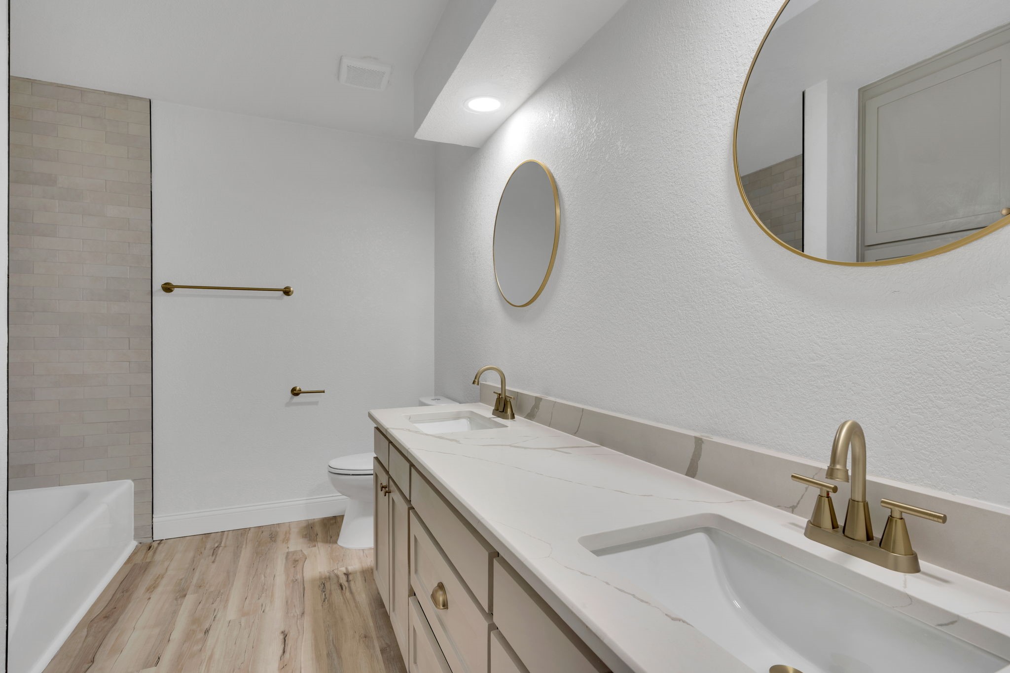 4220 Dawn Drive Benbrook TX 76116